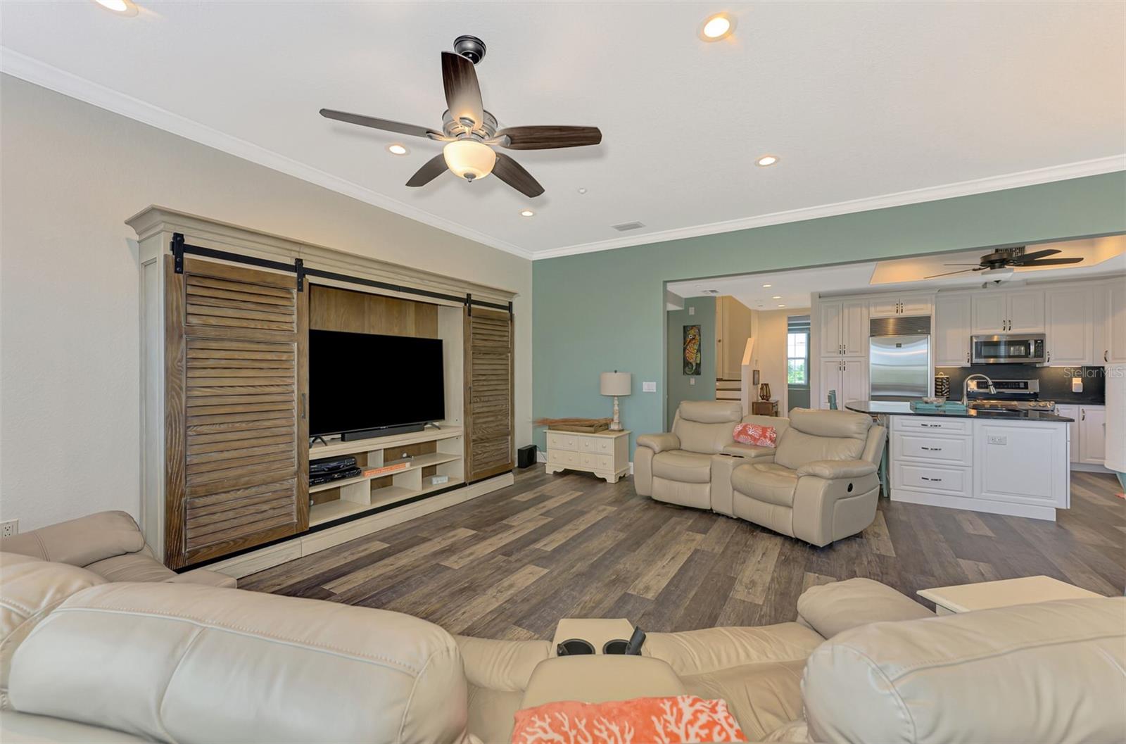 Image 22 of 89 For 10411 Coral Landings Lane 85