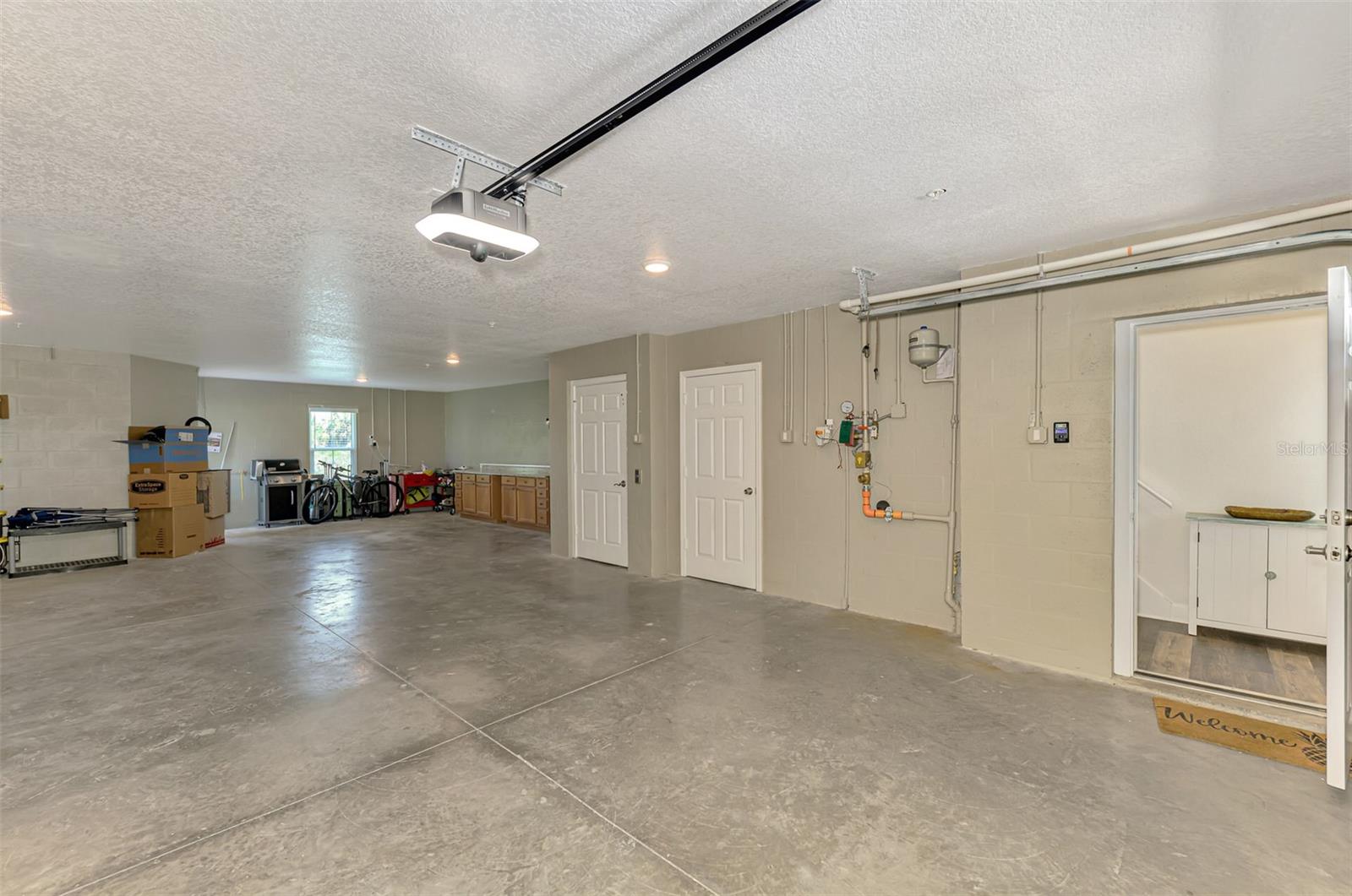 Image 47 of 89 For 10411 Coral Landings Lane 85