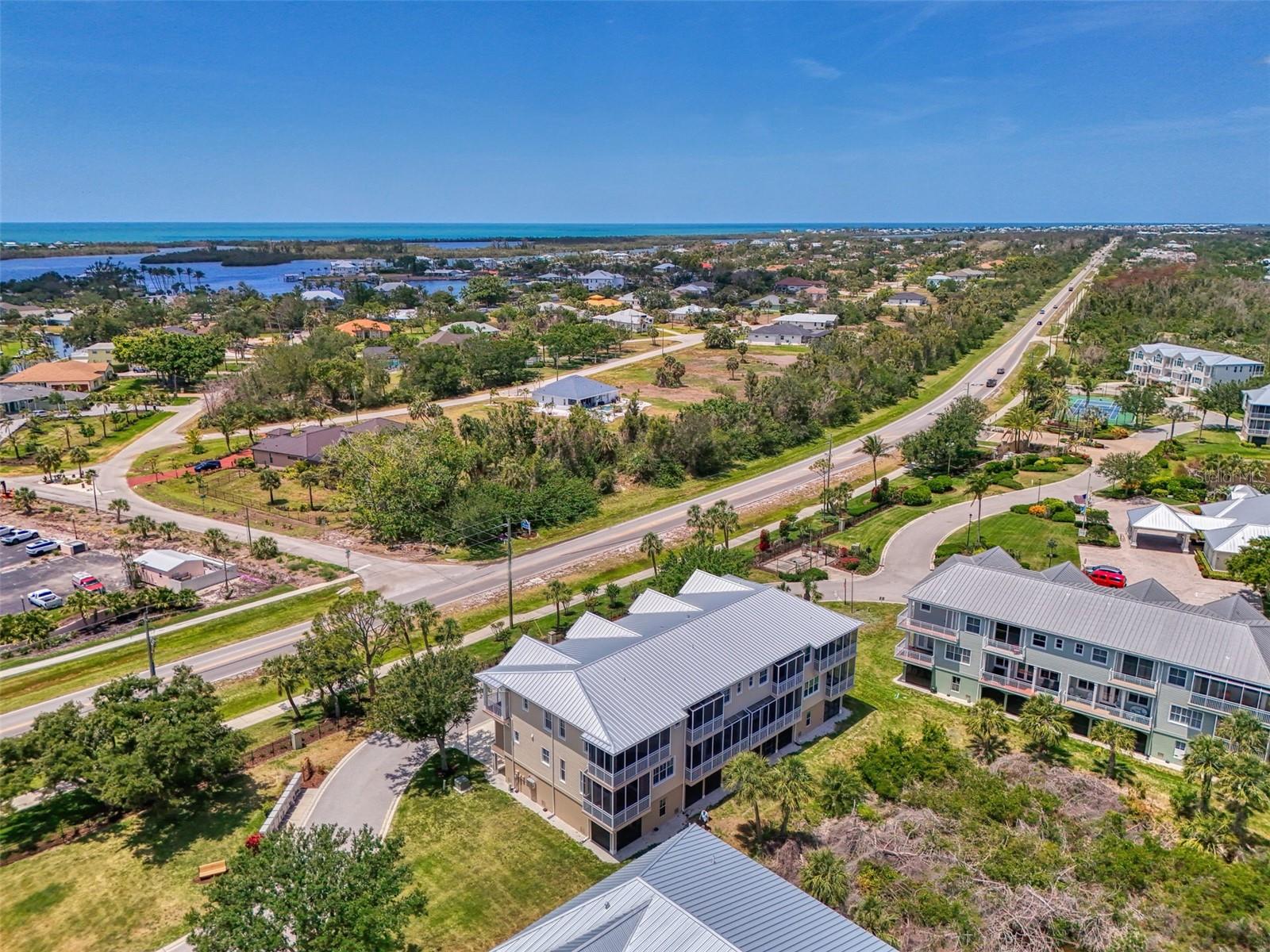 Image 51 of 89 For 10411 Coral Landings Lane 85