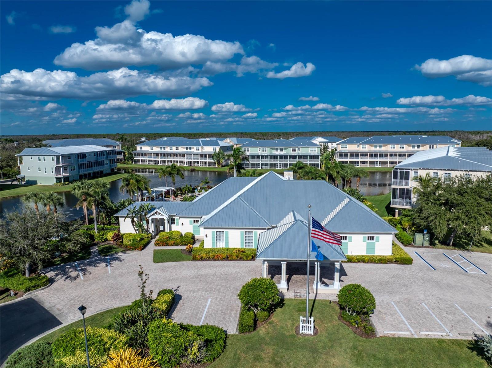 Image 53 of 89 For 10411 Coral Landings Lane 85