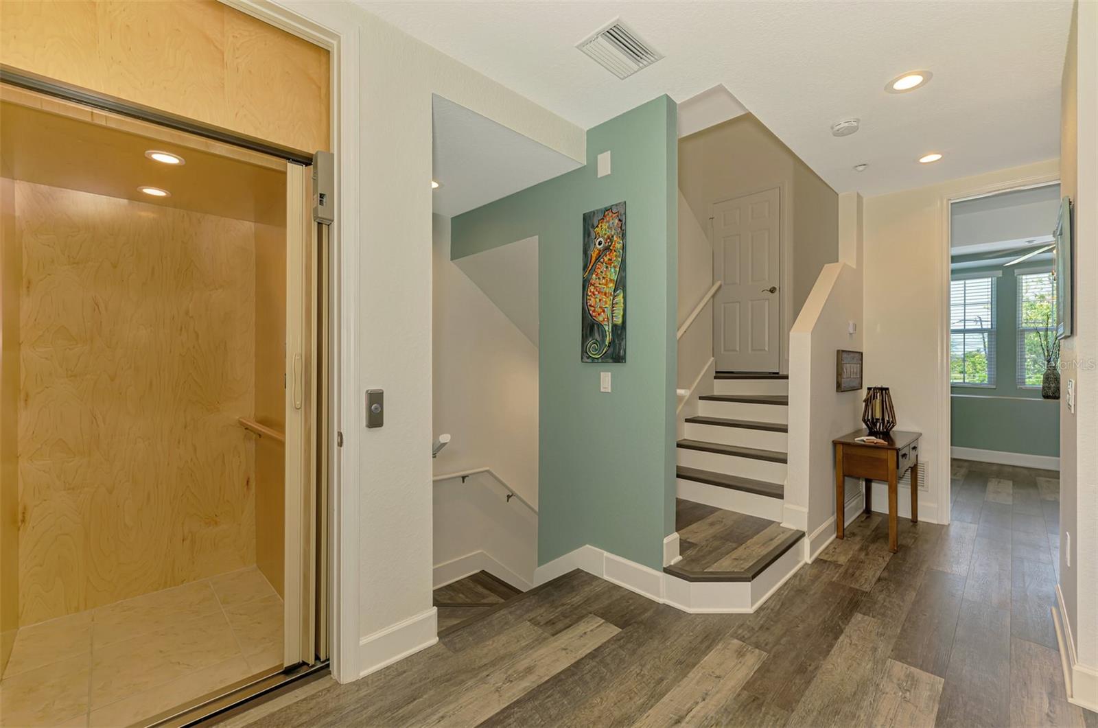 Image 6 of 89 For 10411 Coral Landings Lane 85