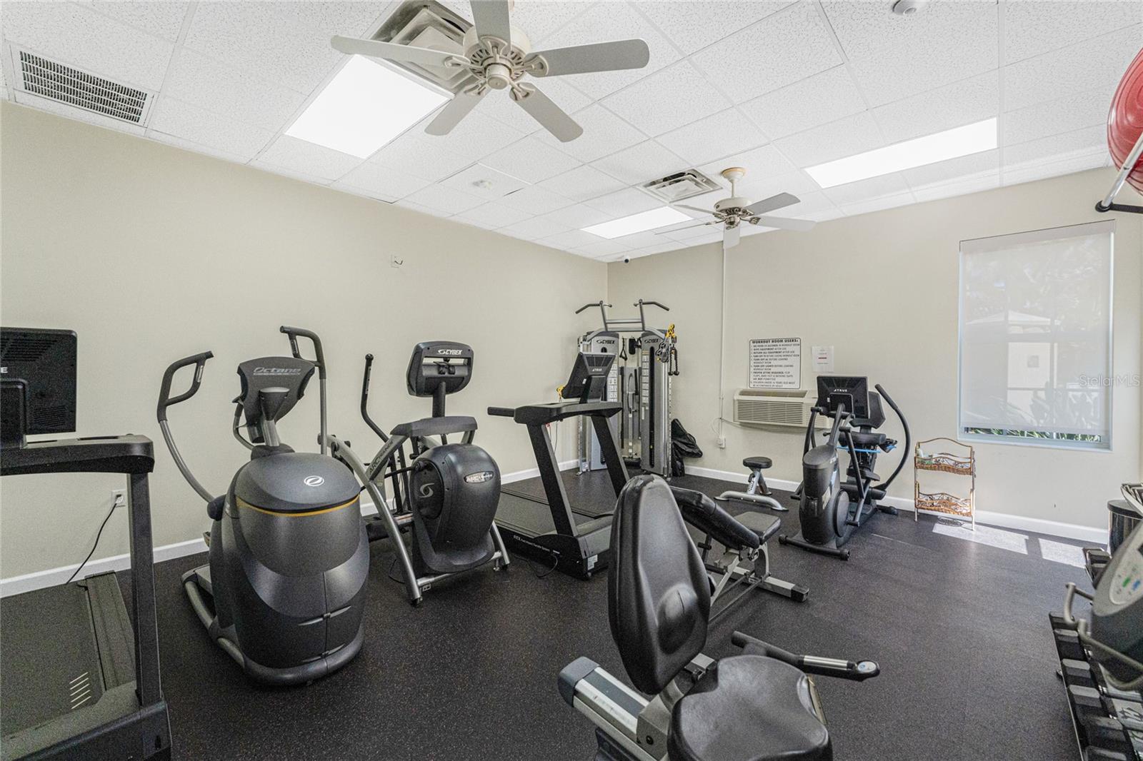 Image 72 of 89 For 10411 Coral Landings Lane 85