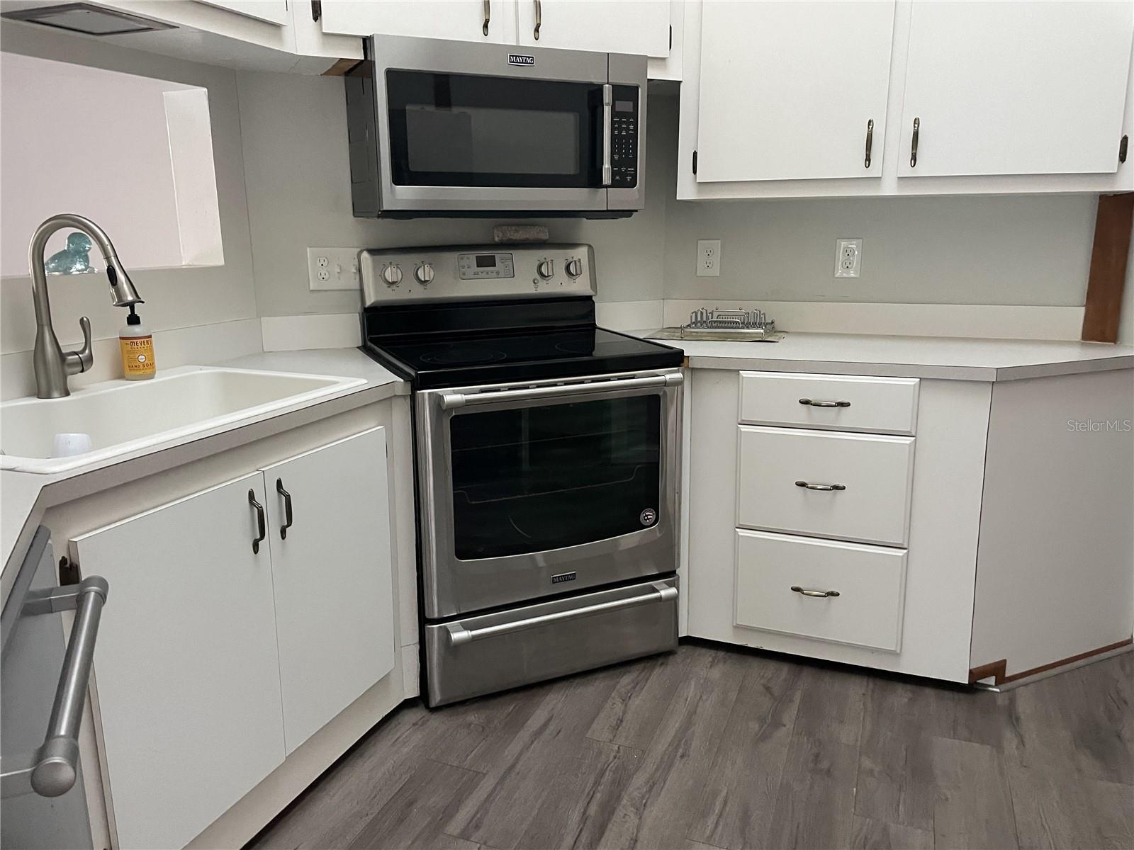 Image 8 of 26 For 7215 Manasota Key Road A