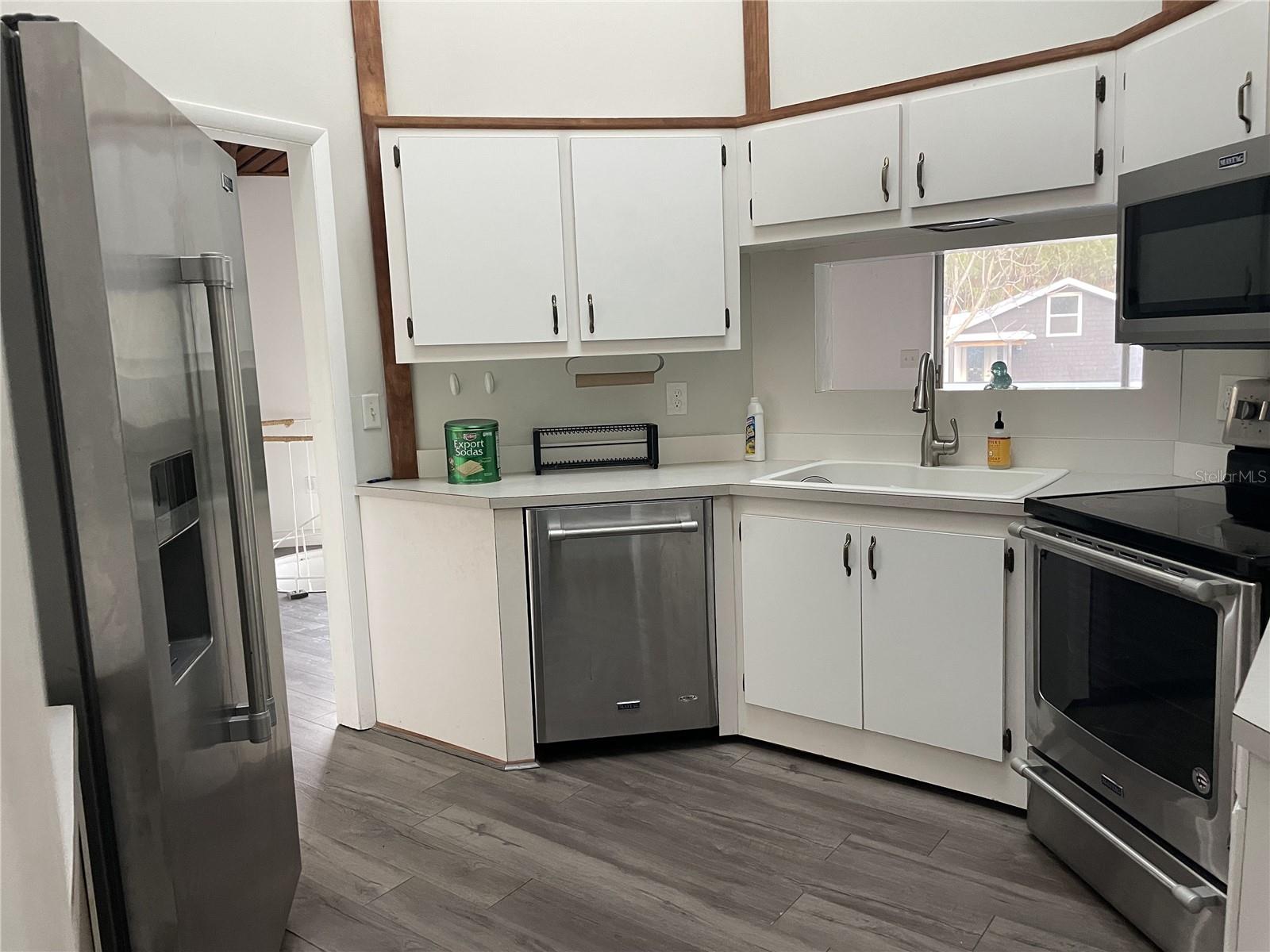 Image 9 of 26 For 7215 Manasota Key Road A