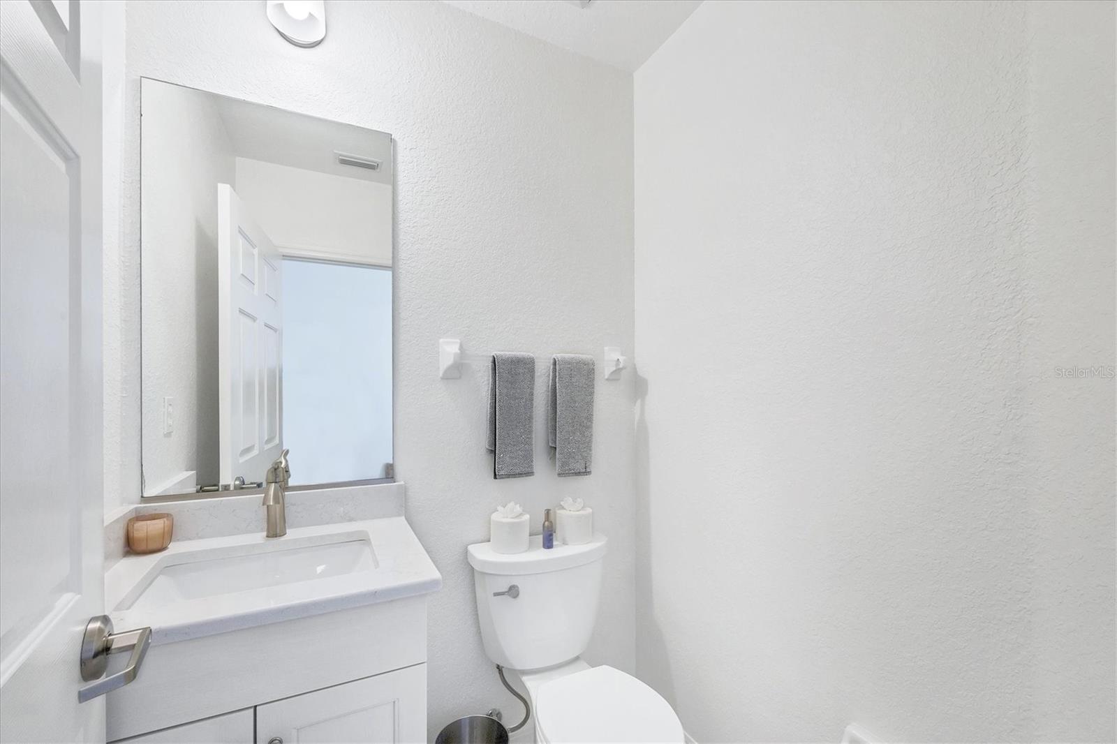 Image 16 of 47 For 2770 Beach Road 303