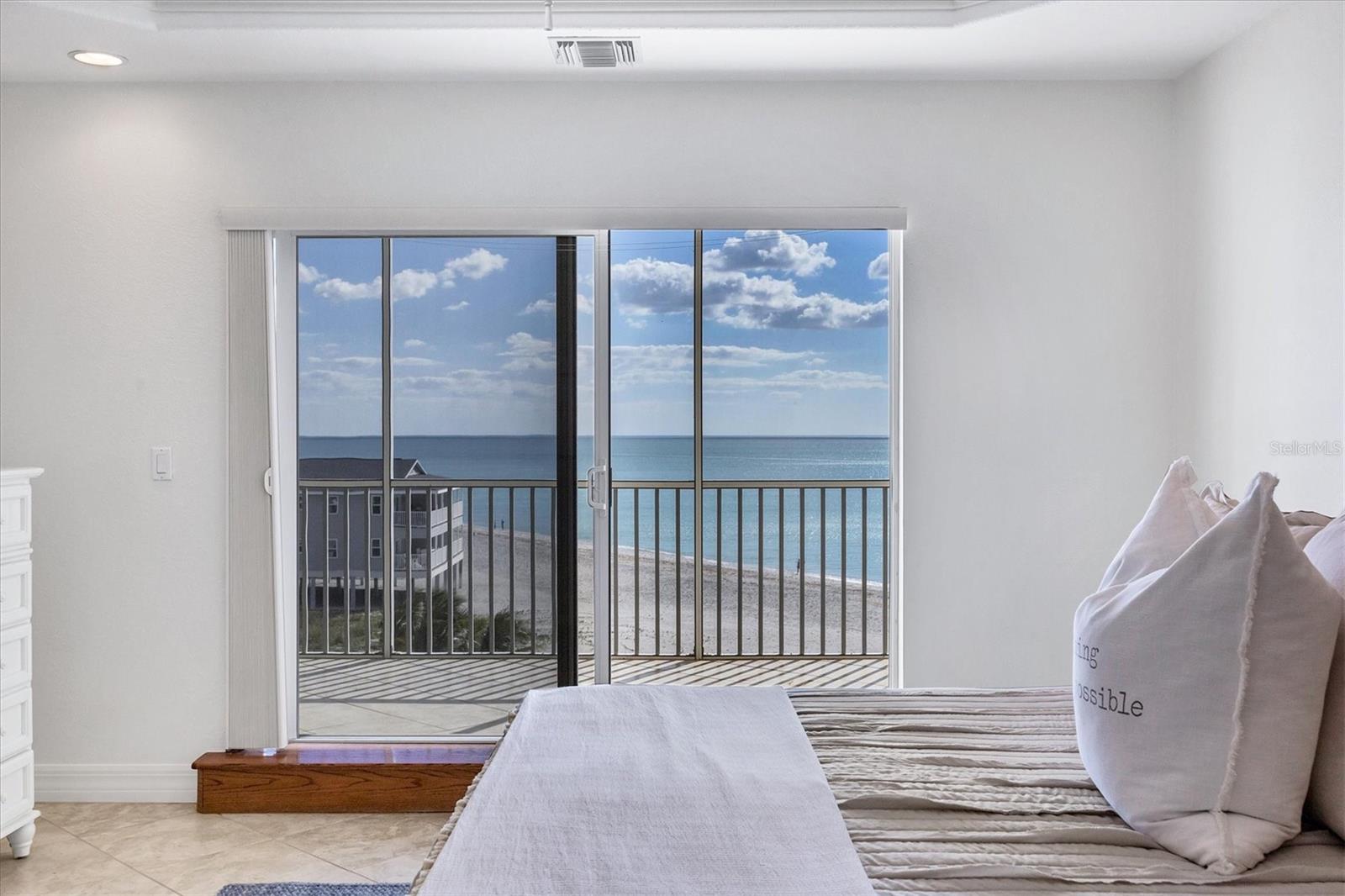 Image 20 of 47 For 2770 Beach Road 303