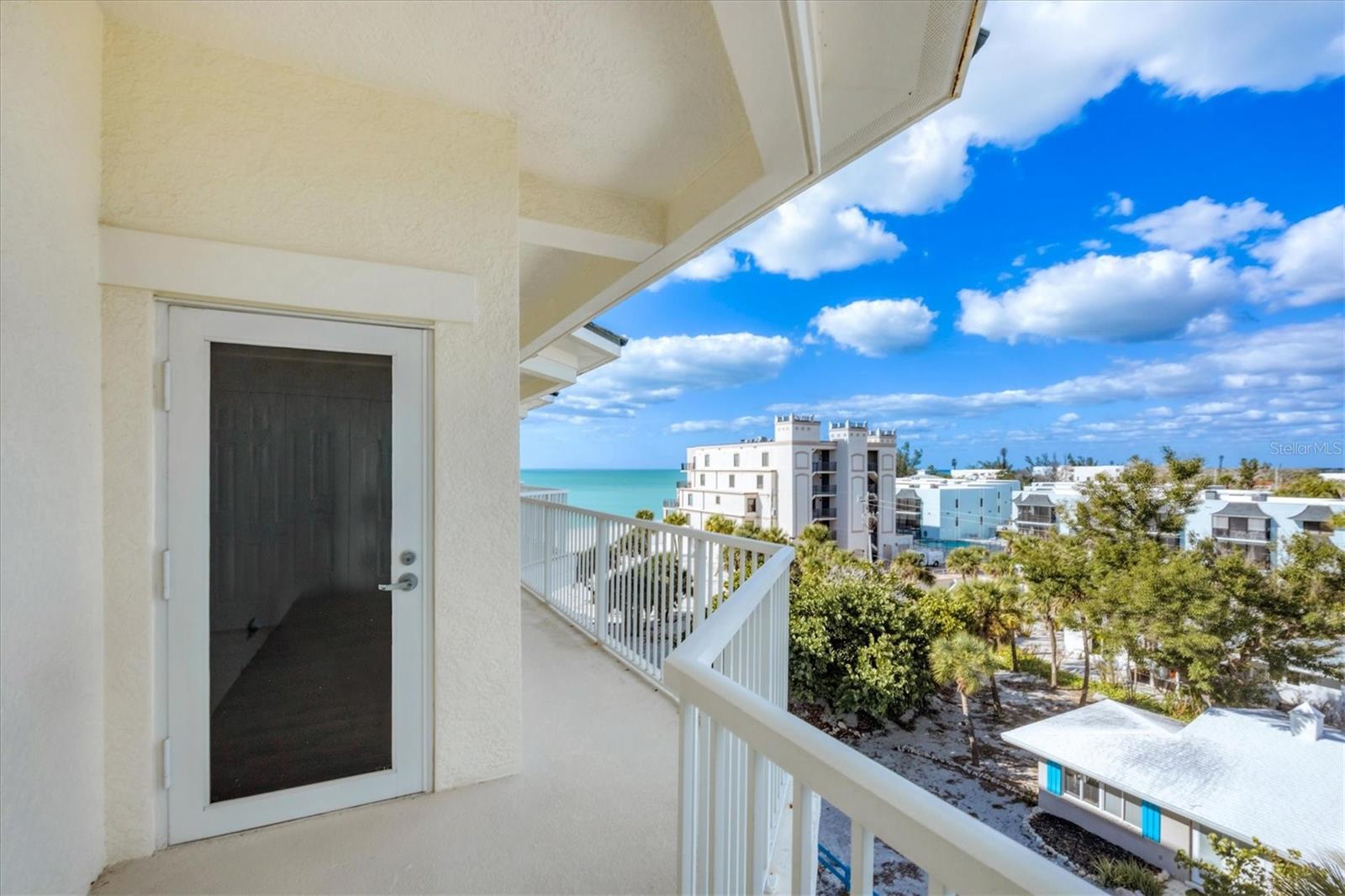 Image 29 of 47 For 2770 Beach Road 303