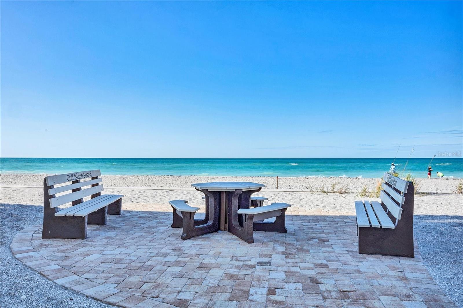 Image 31 of 47 For 2770 Beach Road 303