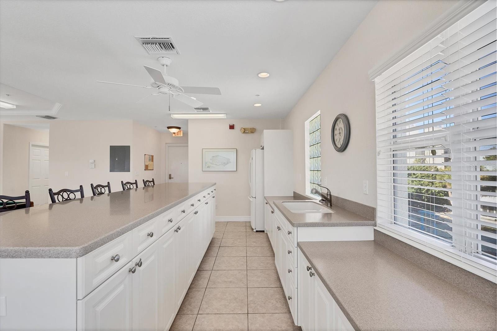 Image 35 of 47 For 2770 Beach Road 303