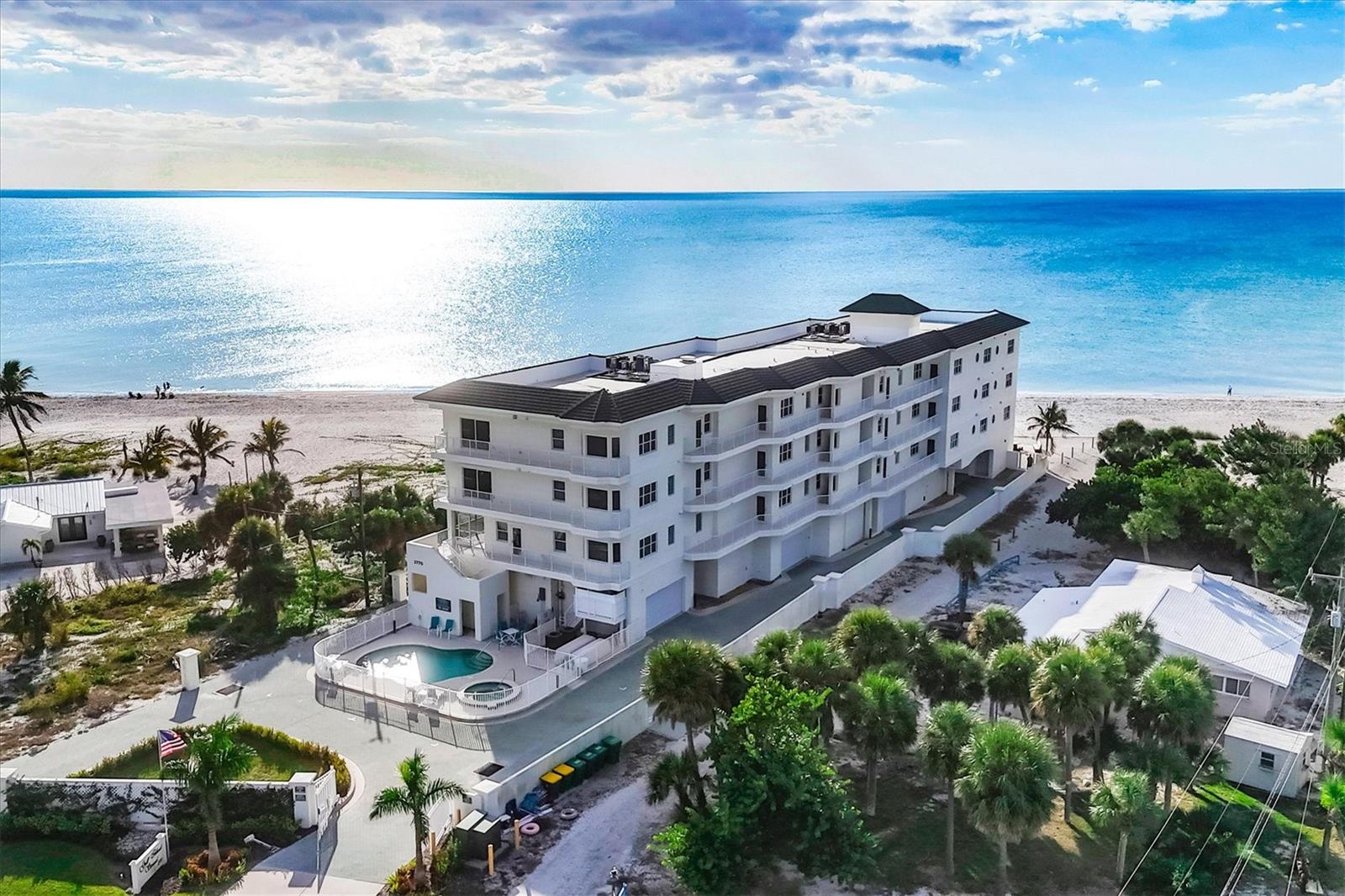 Image 42 of 47 For 2770 Beach Road 303