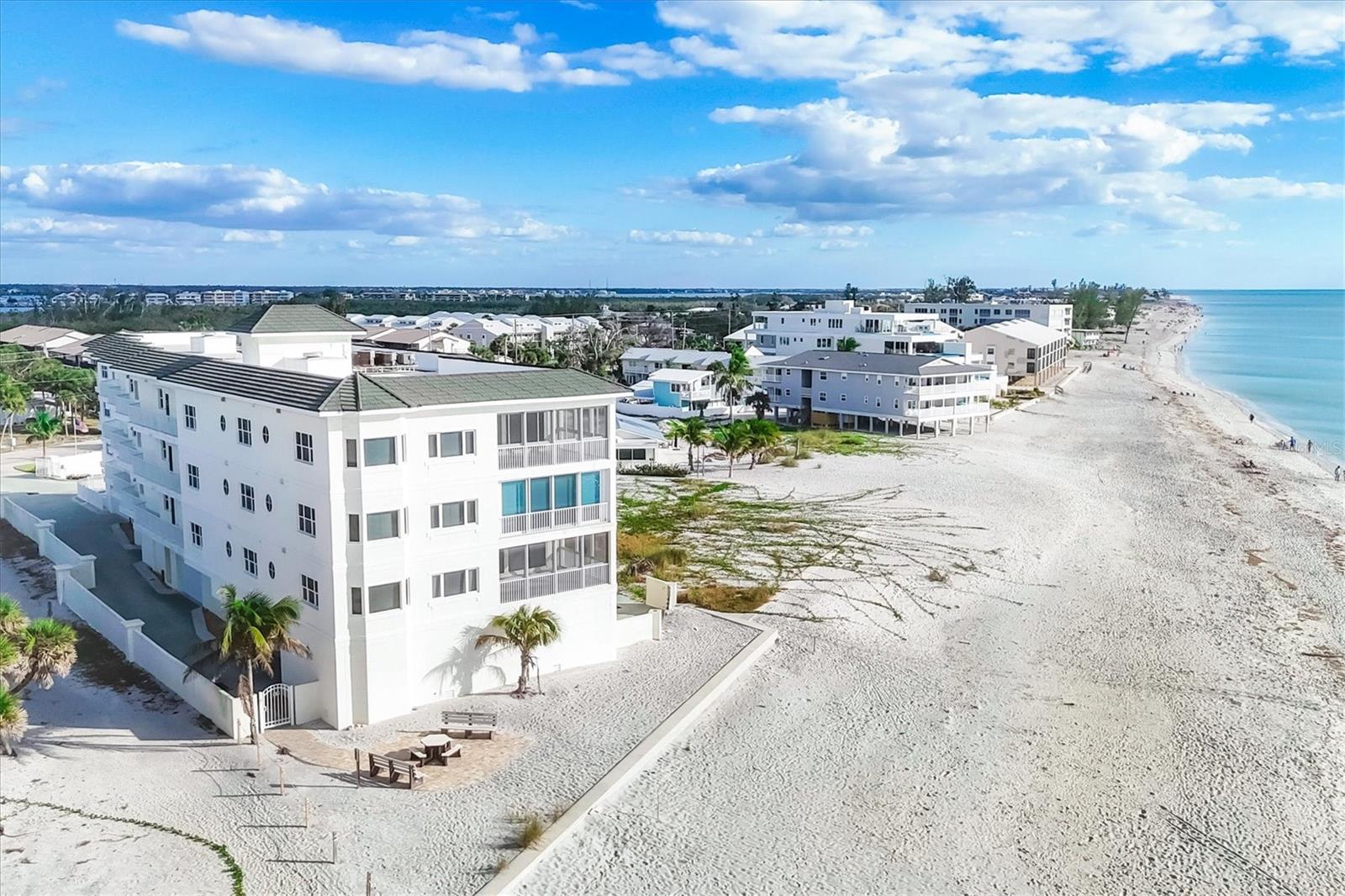 Image 44 of 47 For 2770 Beach Road 303