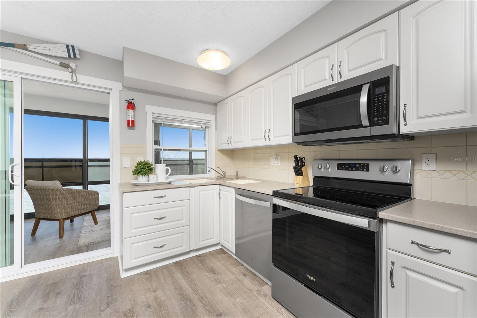 Image 12 of 75 For 5041 Beach Road 4a And 4b