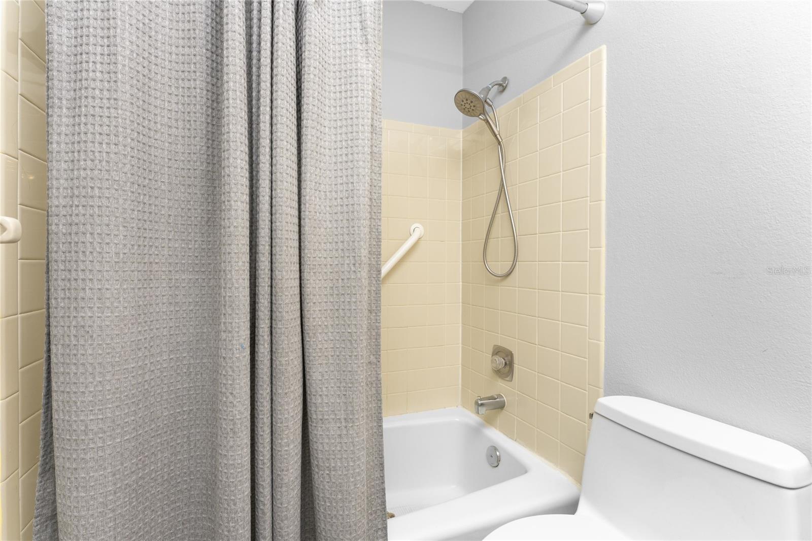 Image 26 of 75 For 5041 Beach Road 4a And 4b