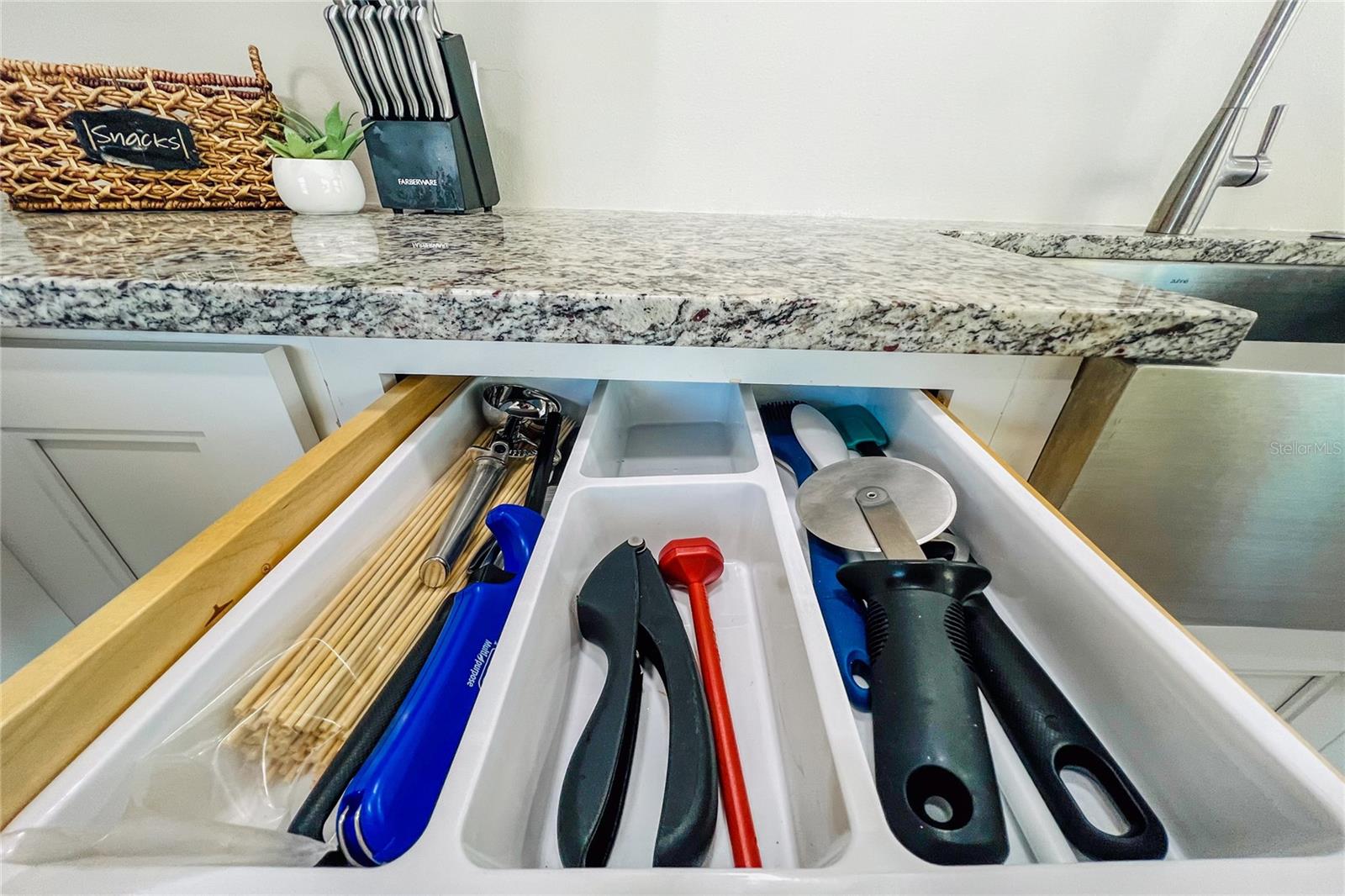 Image 41 of 75 For 5041 Beach Road 4a And 4b