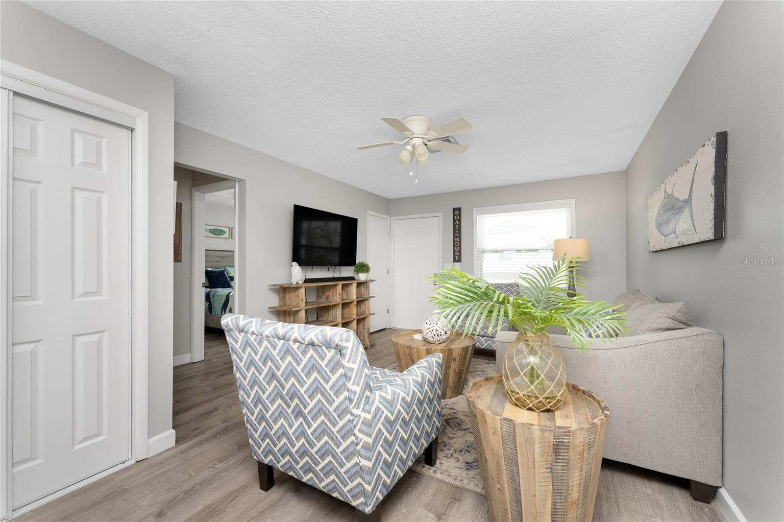 Image 5 of 75 For 5041 Beach Road 4a And 4b