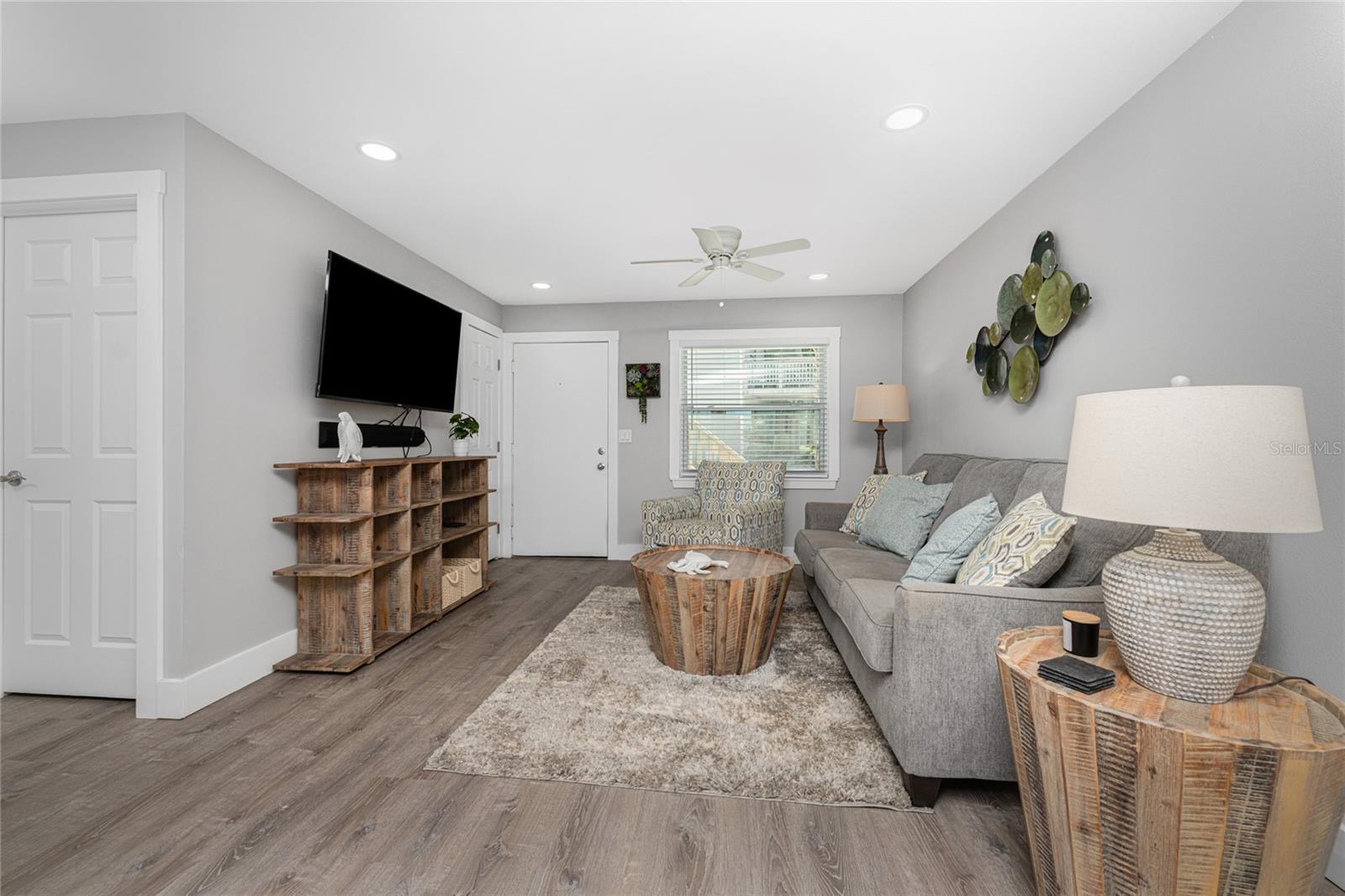 Image 50 of 75 For 5041 Beach Road 4a And 4b