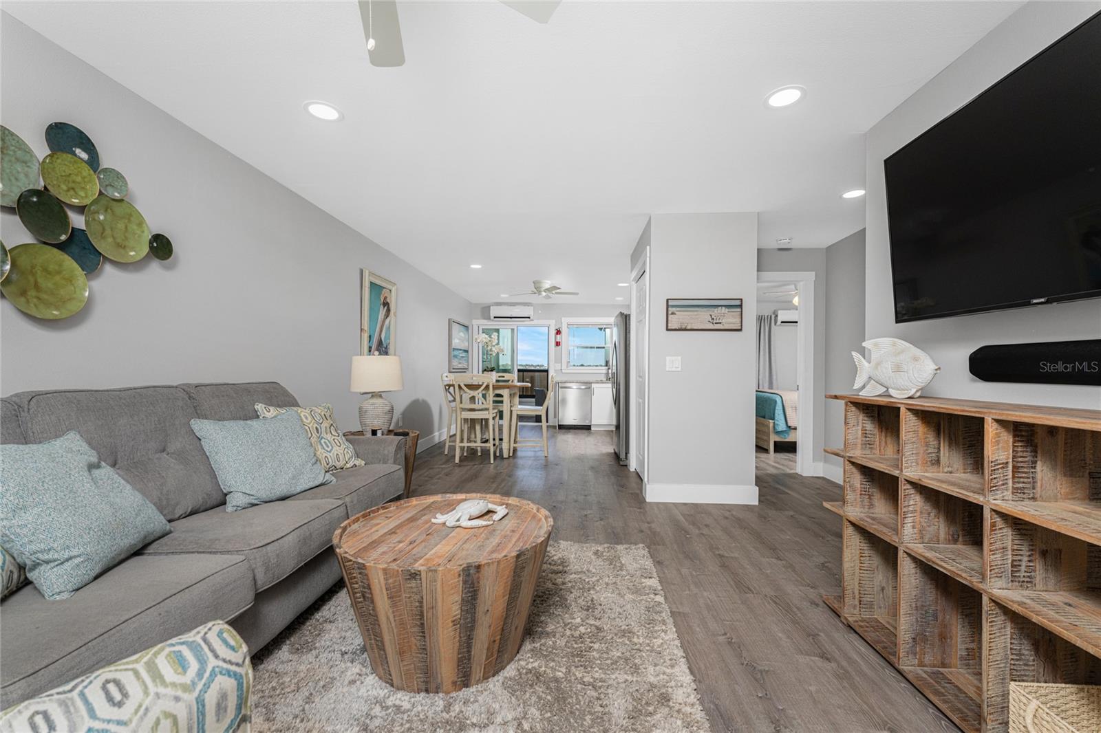 Image 52 of 75 For 5041 Beach Road 4a And 4b