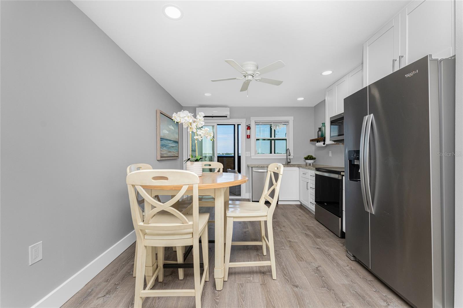 Image 54 of 75 For 5041 Beach Road 4a And 4b