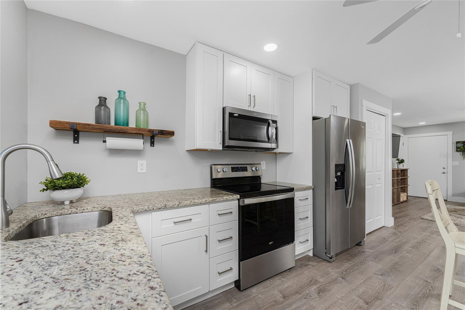 Image 58 of 75 For 5041 Beach Road 4a And 4b