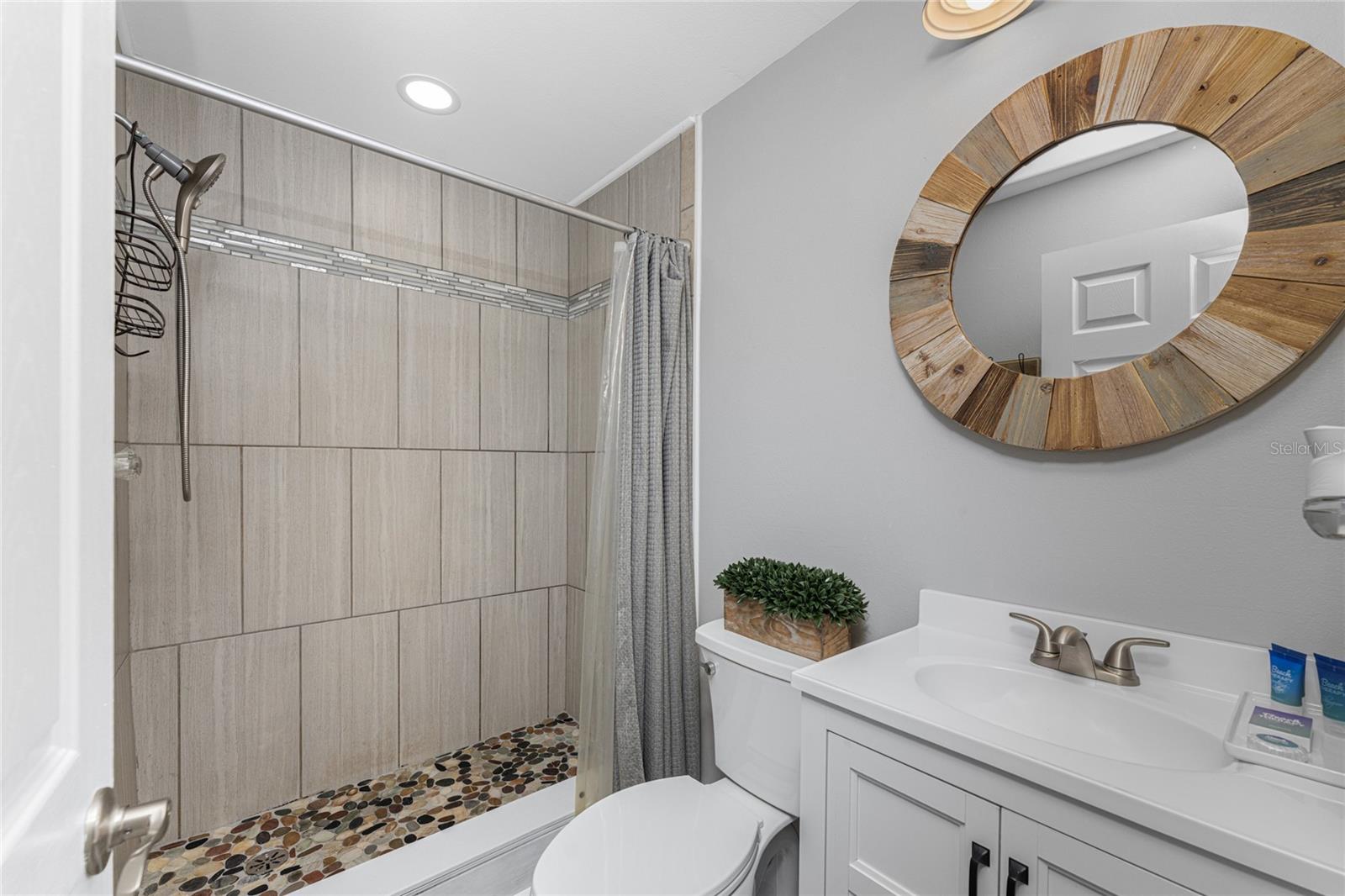 Image 69 of 75 For 5041 Beach Road 4a And 4b