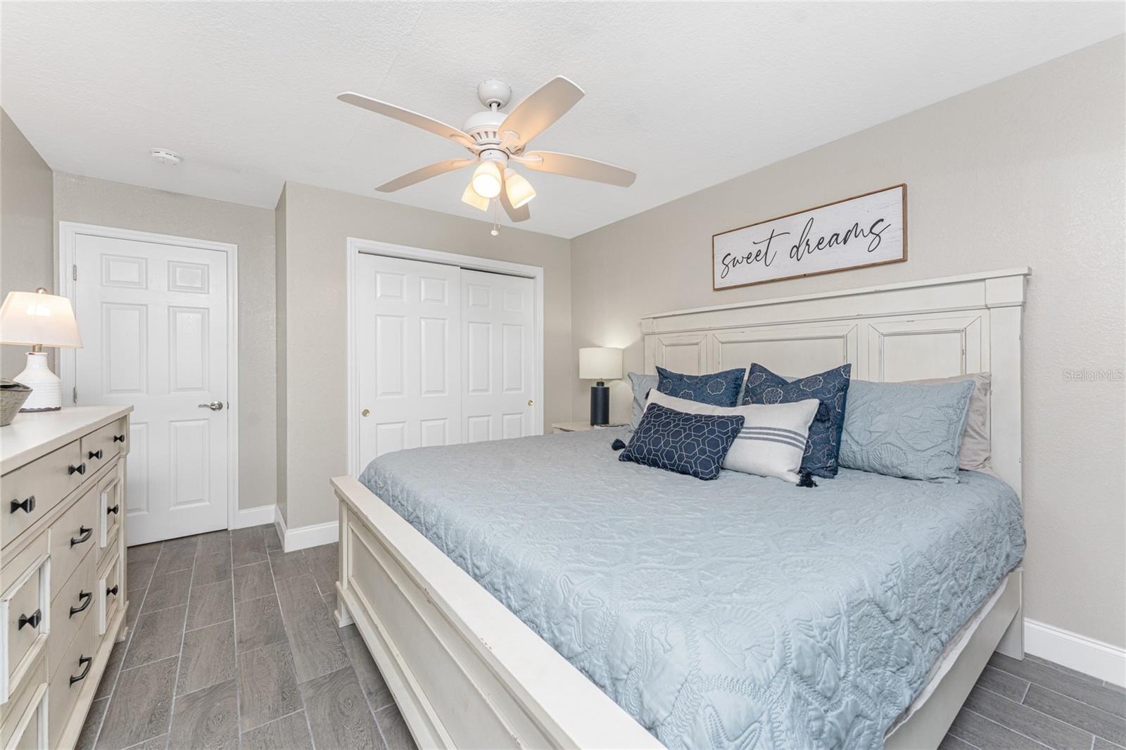 Image 17 of 52 For 5041 Beach Road 3a And 3b