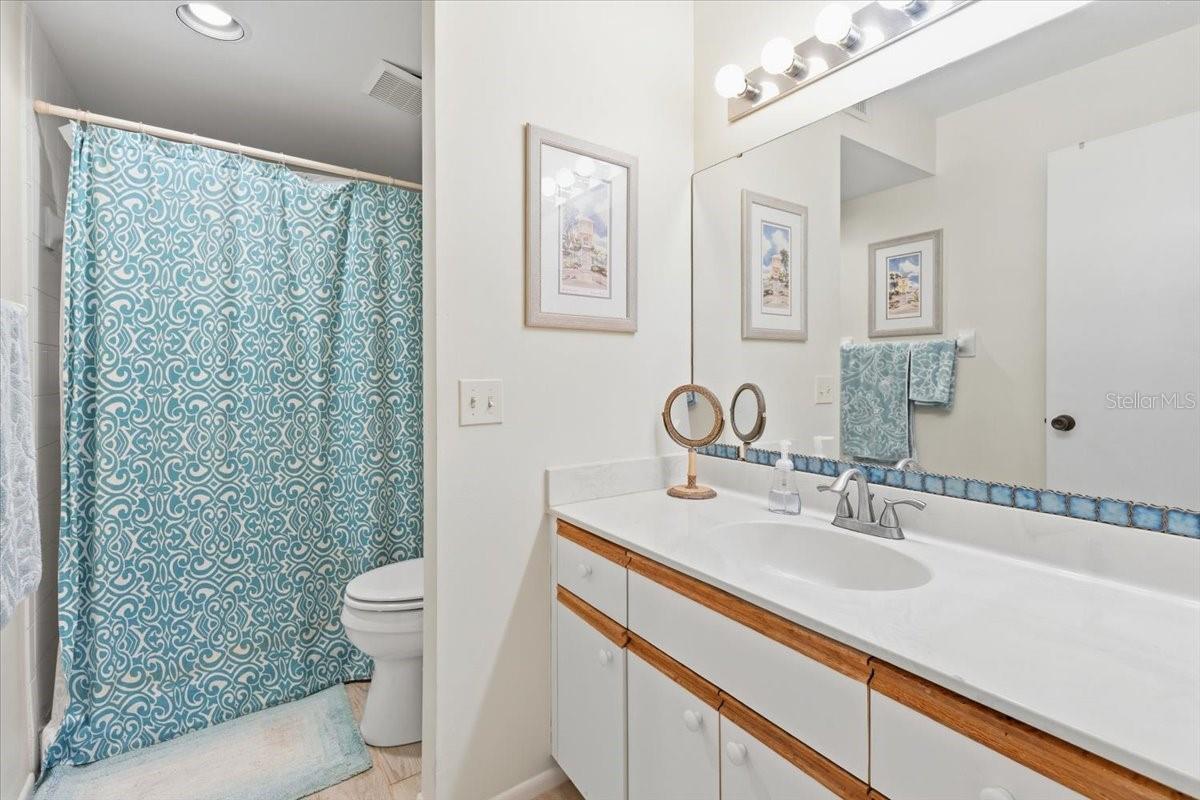 Image 18 of 33 For 6800 Placida Road 192