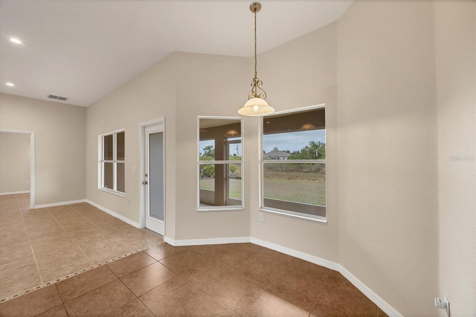 Image 14 of 57 For 13452 High Springs Avenue