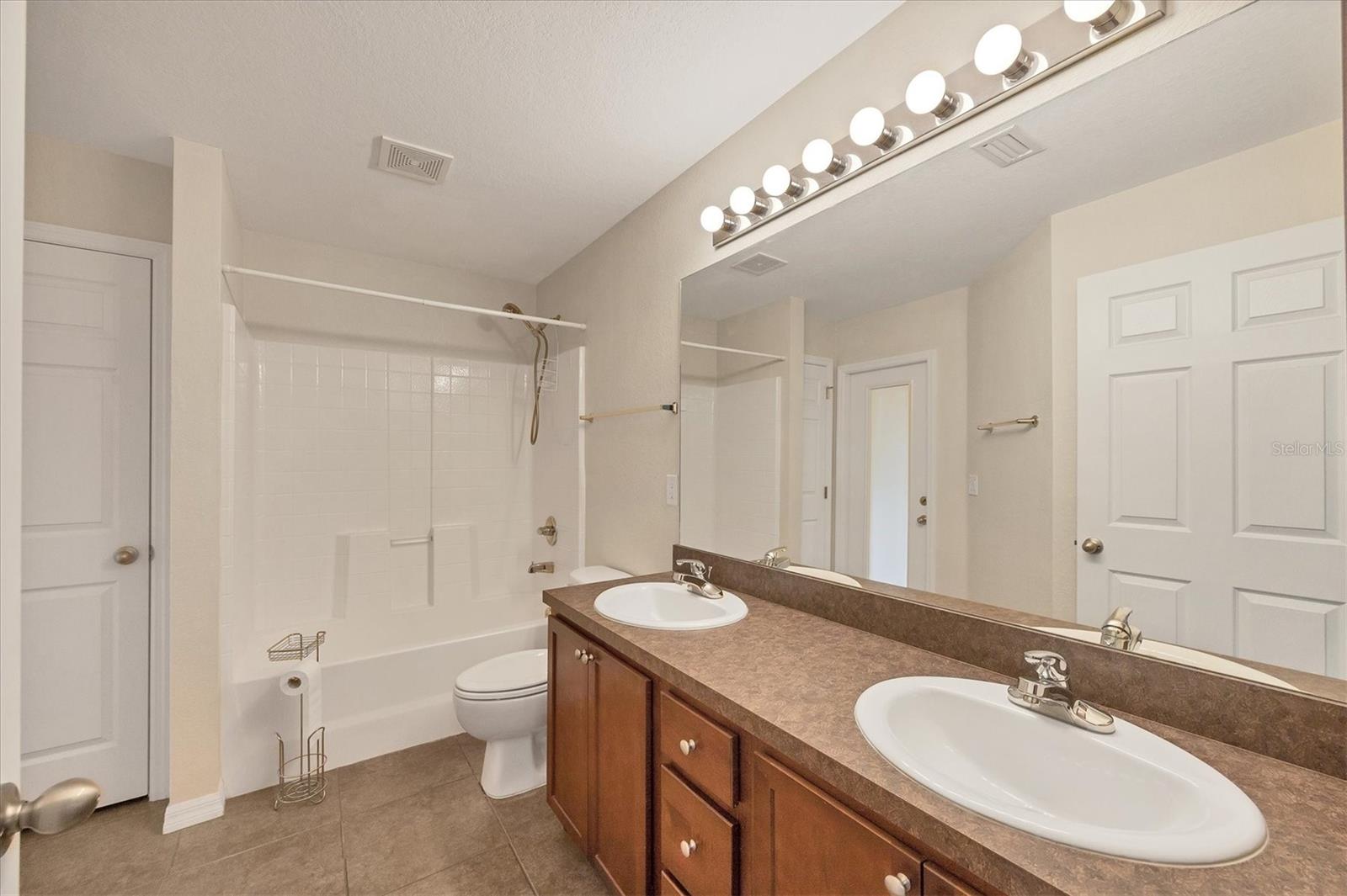 Image 24 of 57 For 13452 High Springs Avenue