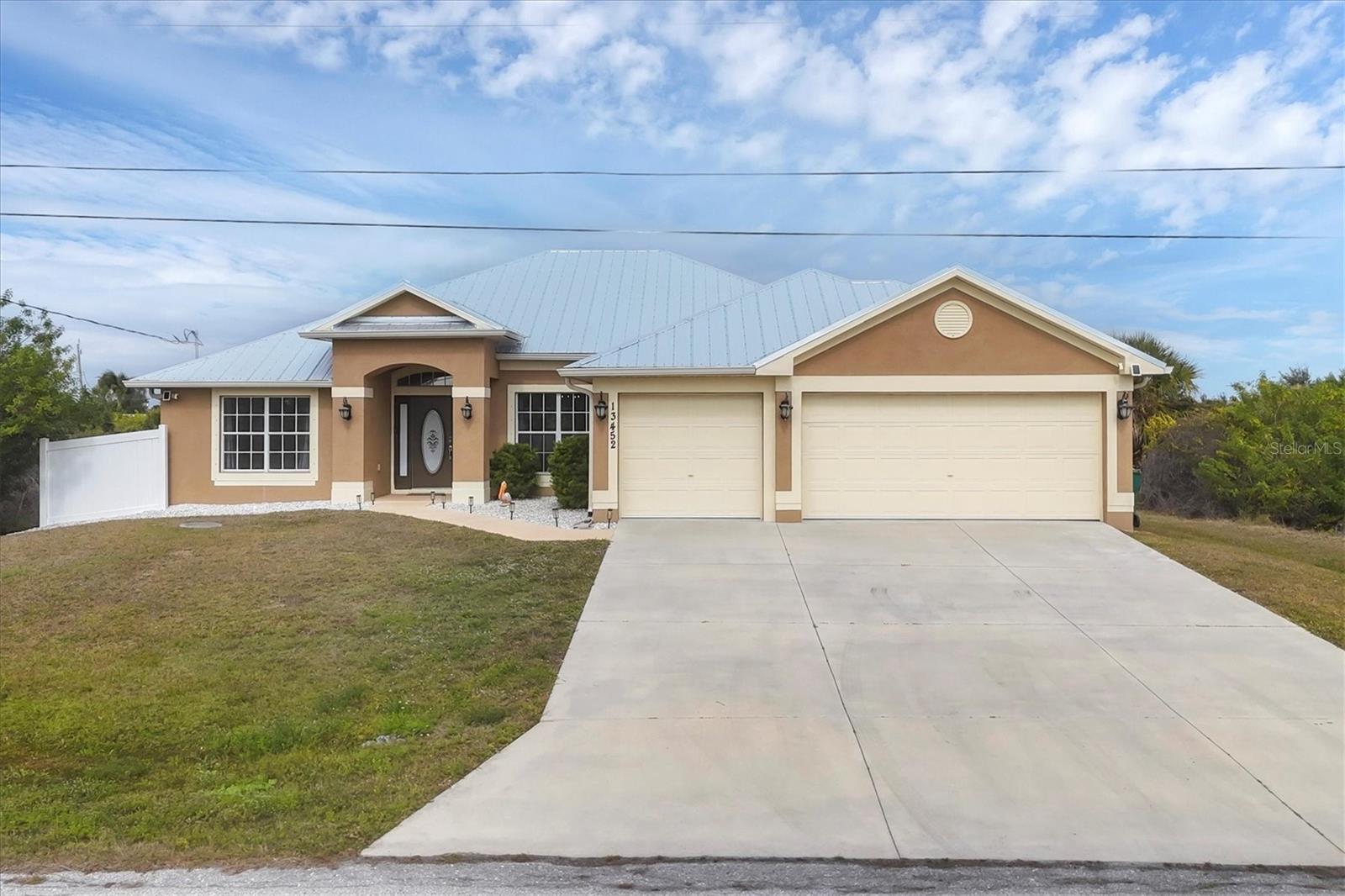 Image 32 of 57 For 13452 High Springs Avenue