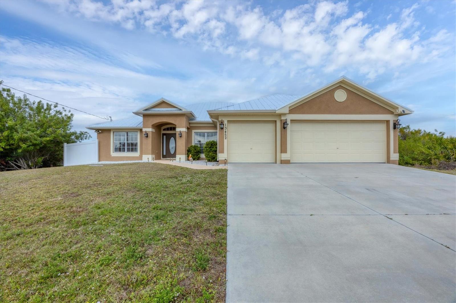 Image 33 of 57 For 13452 High Springs Avenue