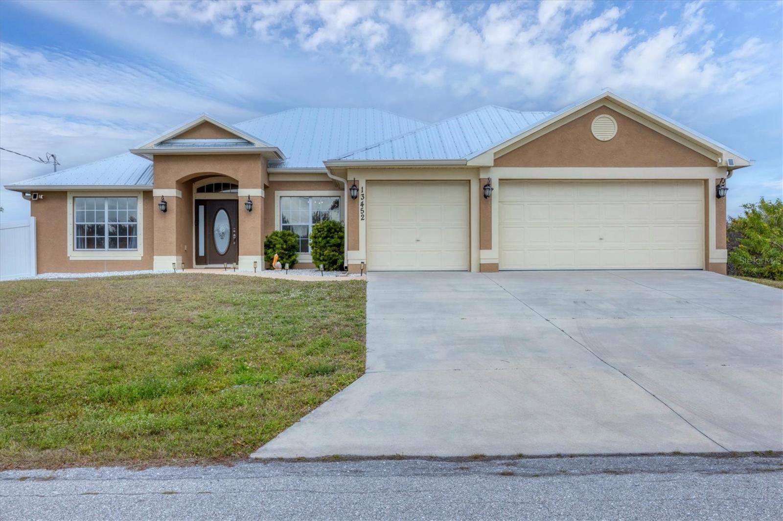 Image 34 of 57 For 13452 High Springs Avenue