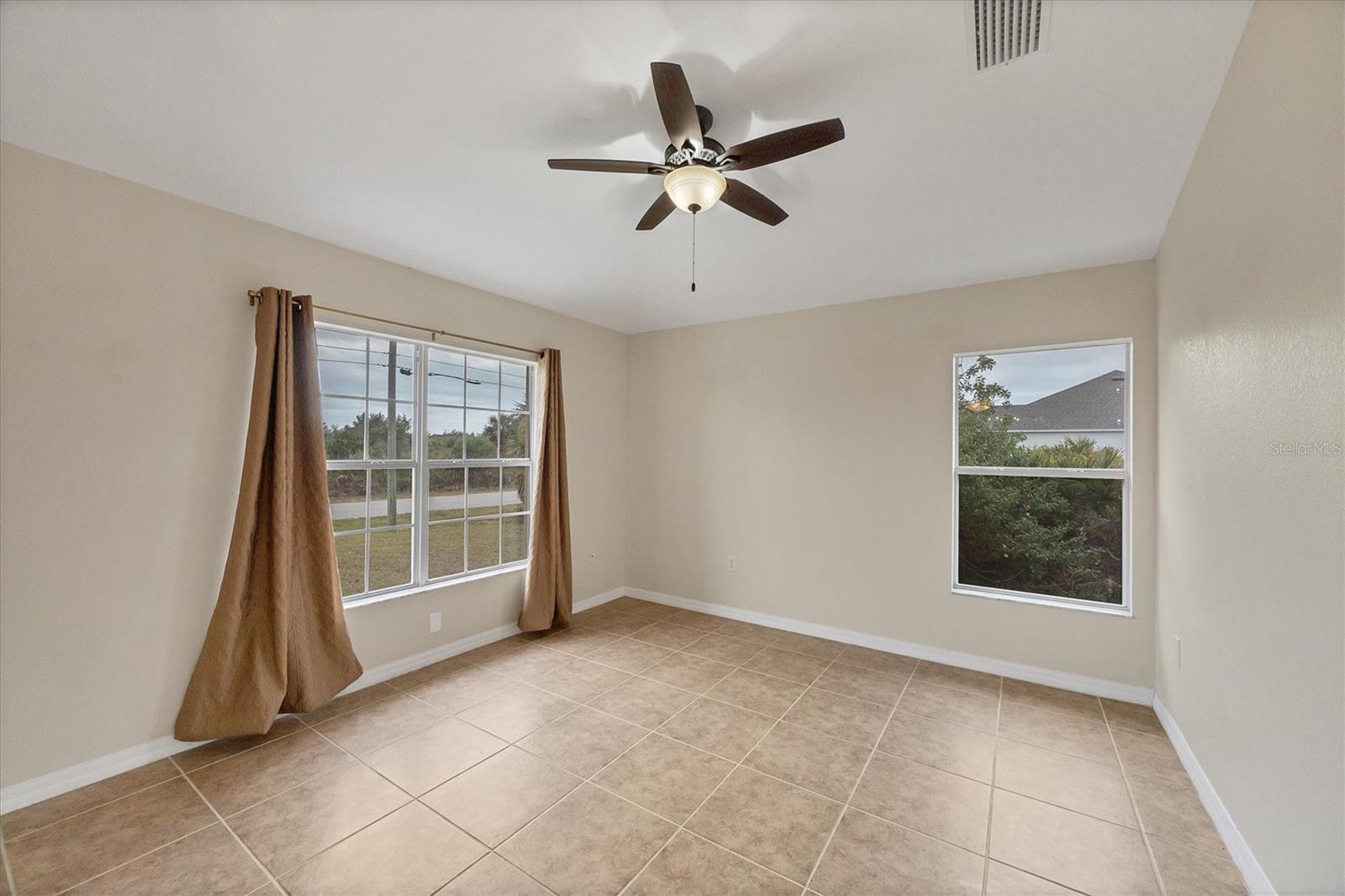 Image 9 of 57 For 13452 High Springs Avenue