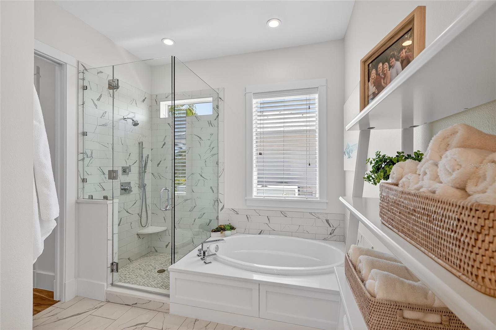 Image 18 of 44 For 261 Seabreeze Court