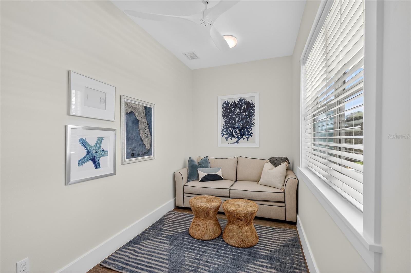 Image 19 of 44 For 261 Seabreeze Court