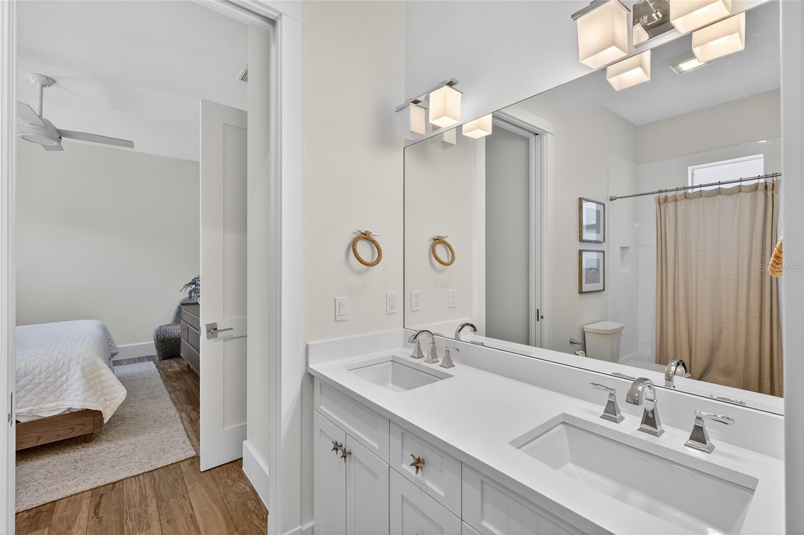 Image 23 of 44 For 261 Seabreeze Court