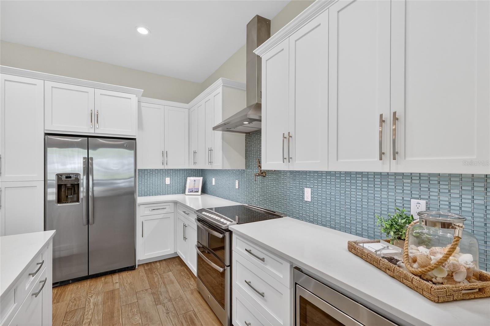 Image 9 of 44 For 261 Seabreeze Court