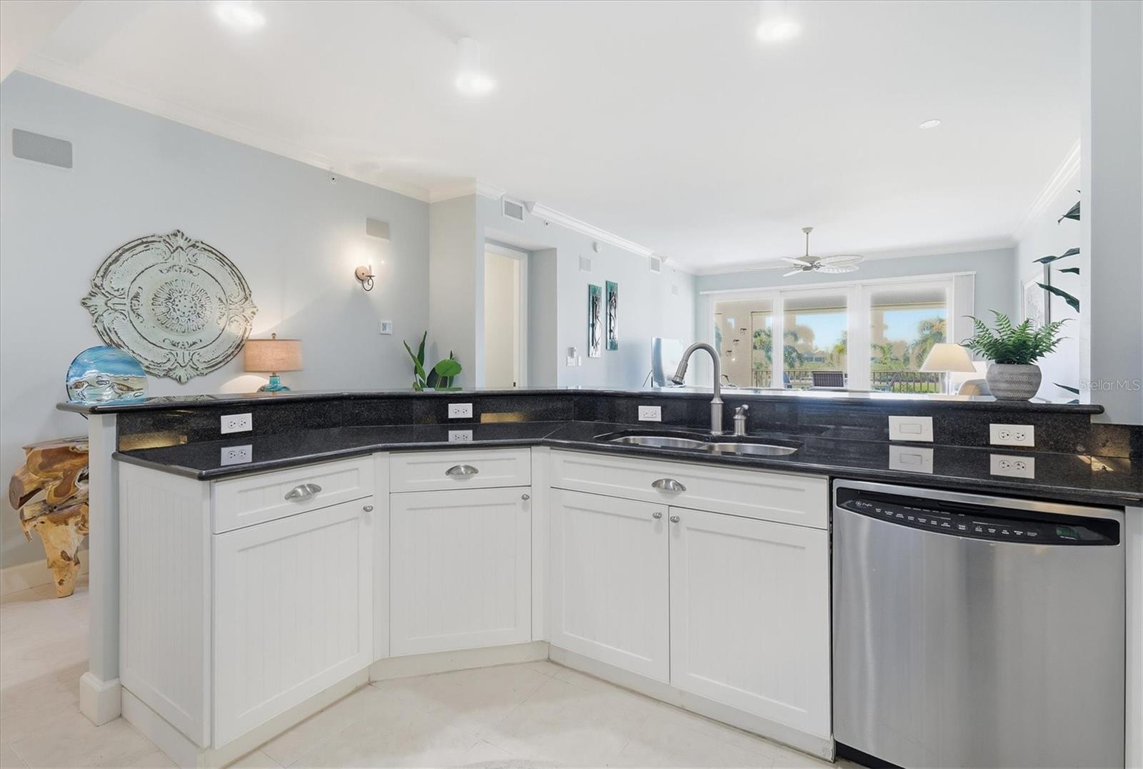 Image 13 of 69 For 11200 Hacienda Del Mar Boulevard B-204