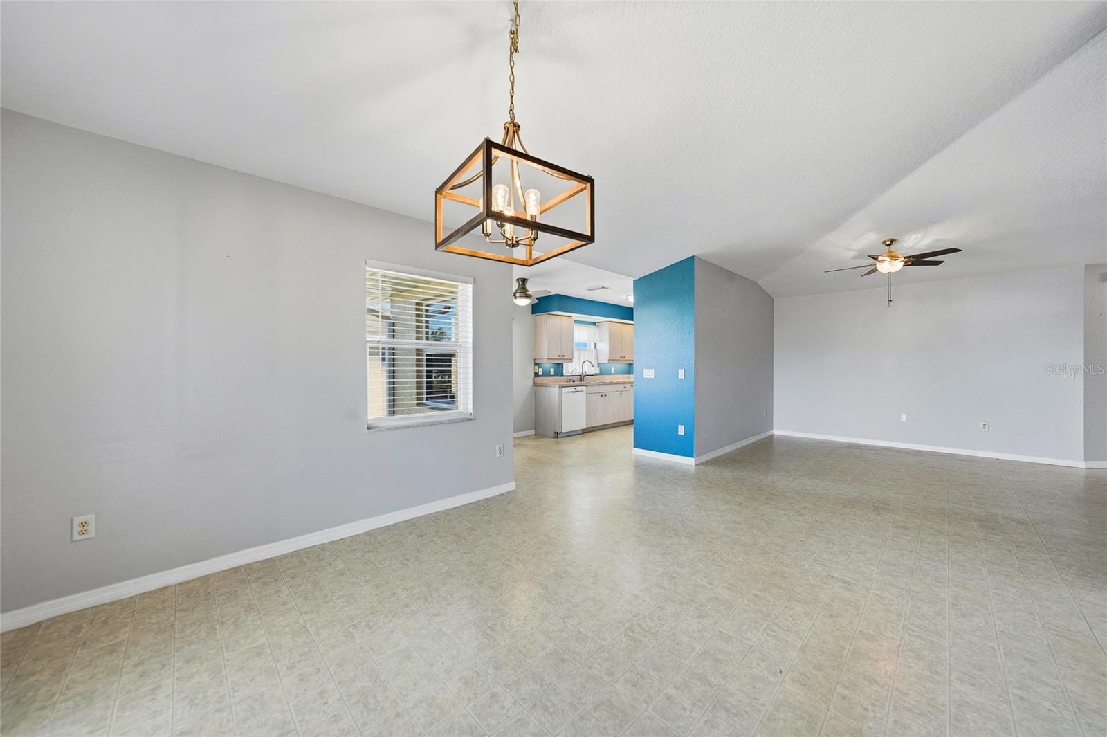 Image 11 of 51 For 5800 Sabal Trace Drive 1202