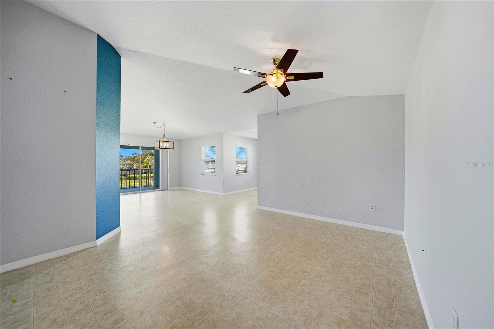 Image 5 of 51 For 5800 Sabal Trace Drive 1202