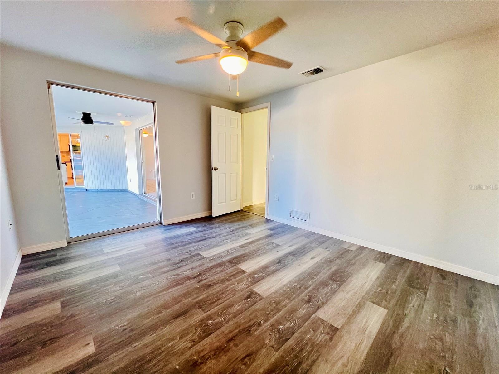 Image 15 of 25 For 402 Belvidere Road