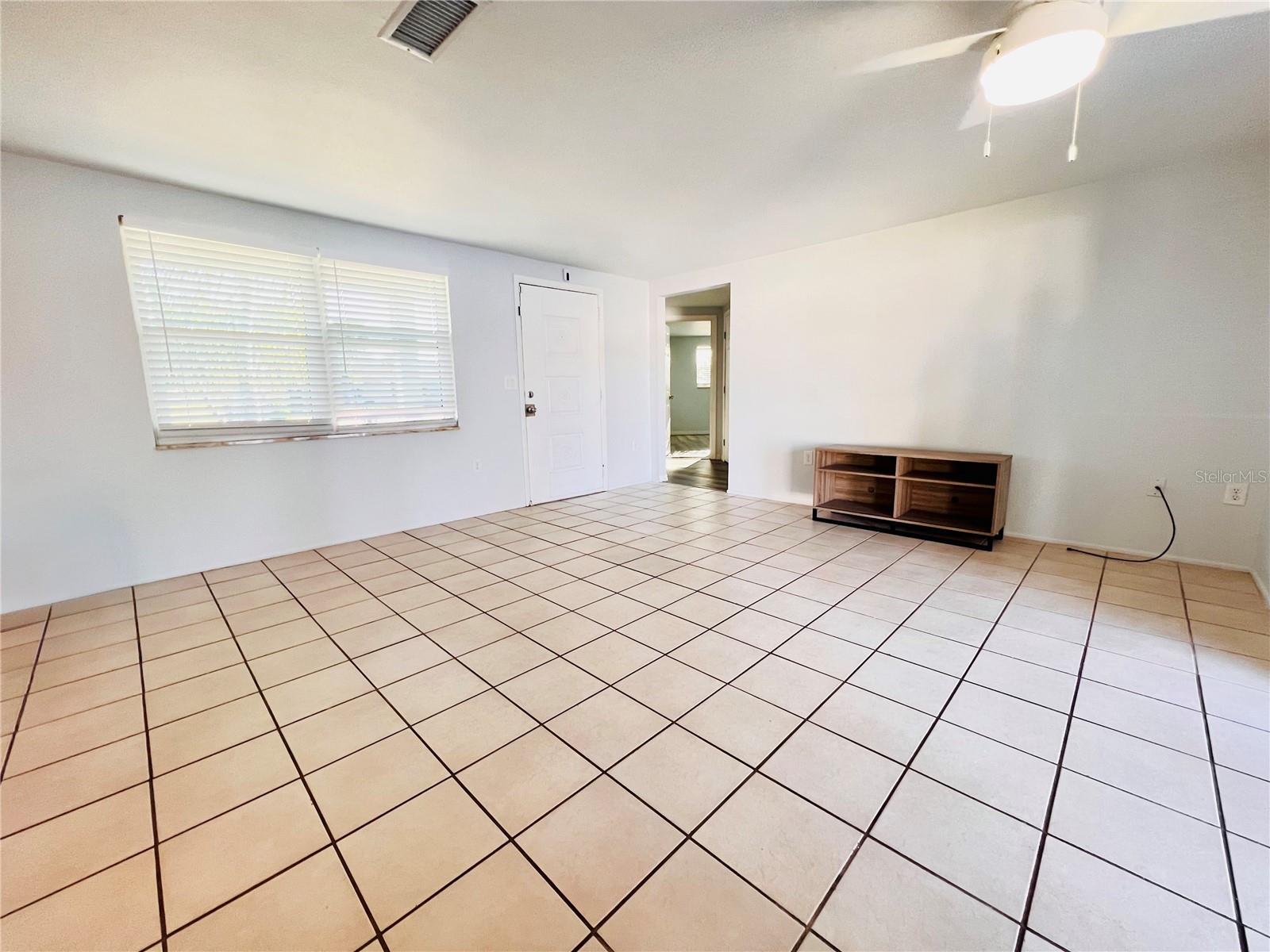 Image 9 of 25 For 402 Belvidere Road