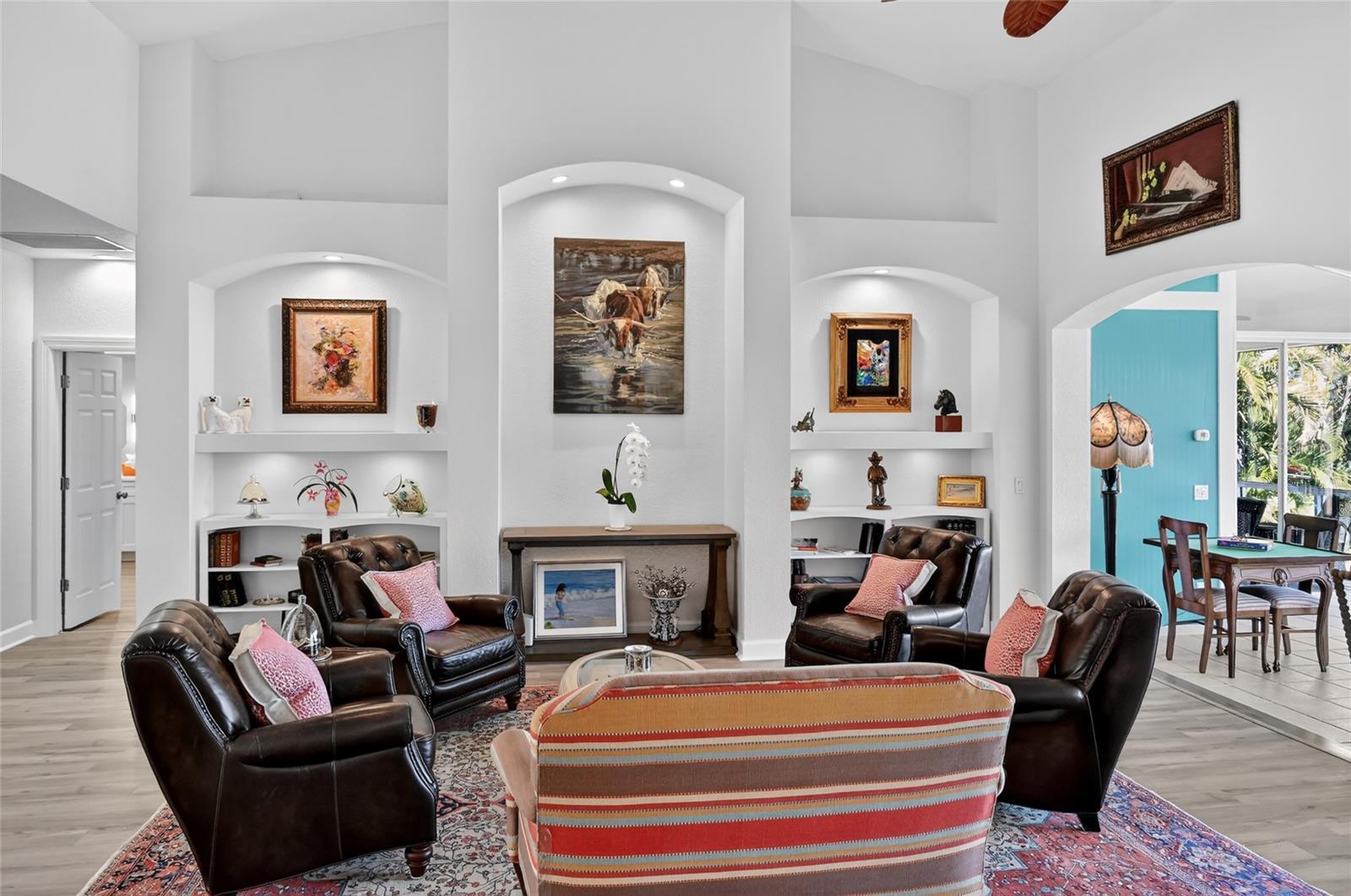 Image 17 of 95 For 10110 Creekside Drive