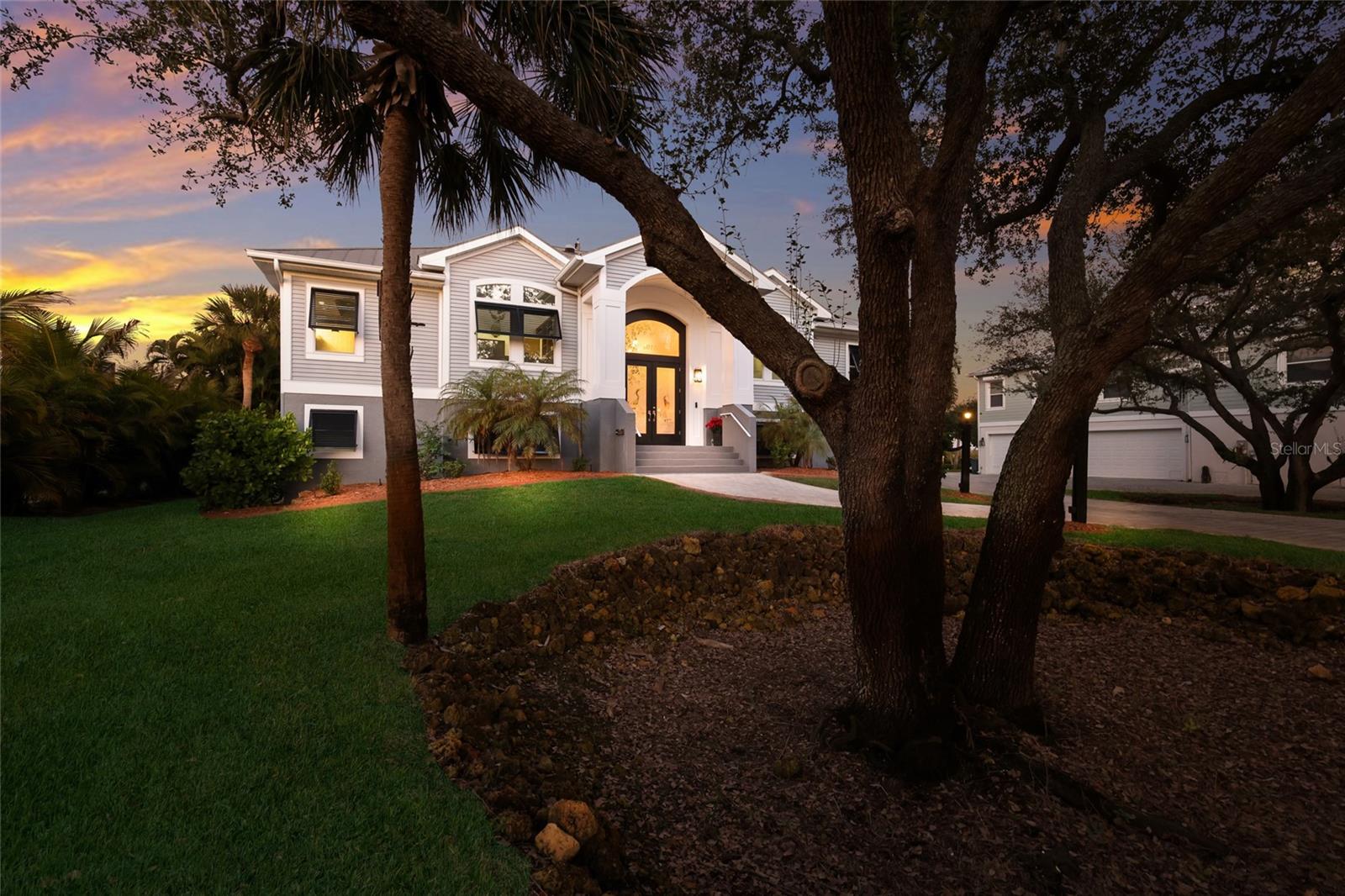 Image 2 of 95 For 10110 Creekside Drive