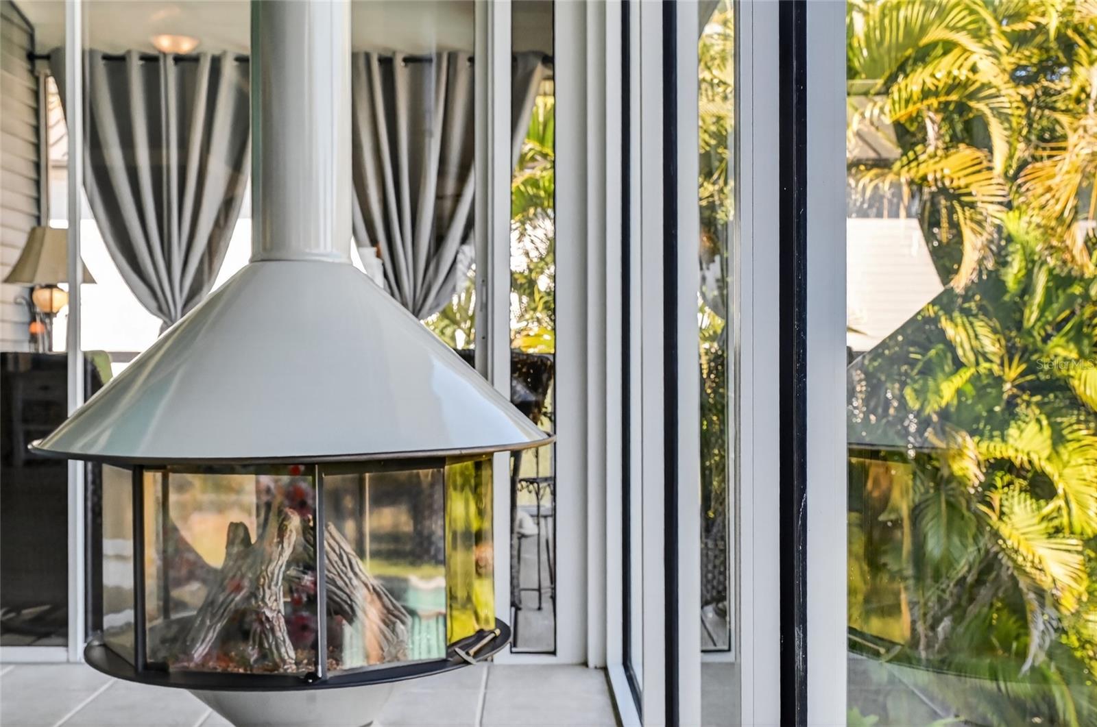 Image 25 of 95 For 10110 Creekside Drive