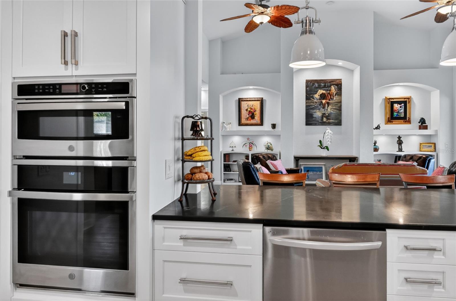 Image 34 of 95 For 10110 Creekside Drive