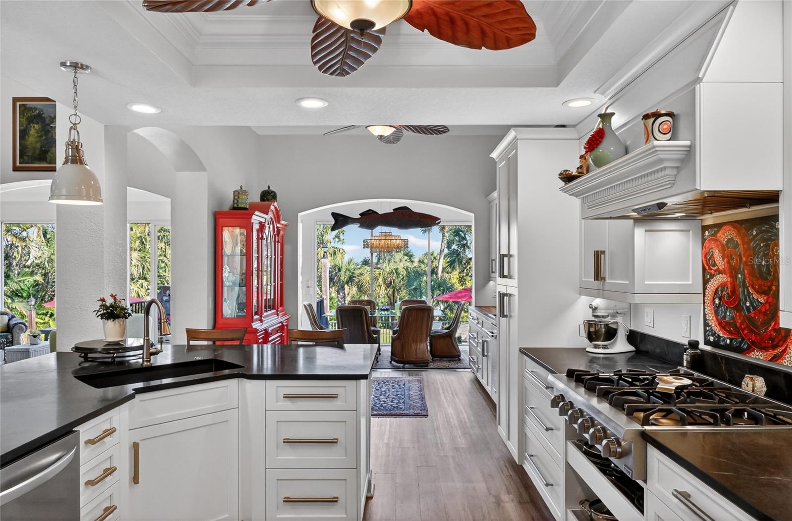 Image 36 of 95 For 10110 Creekside Drive