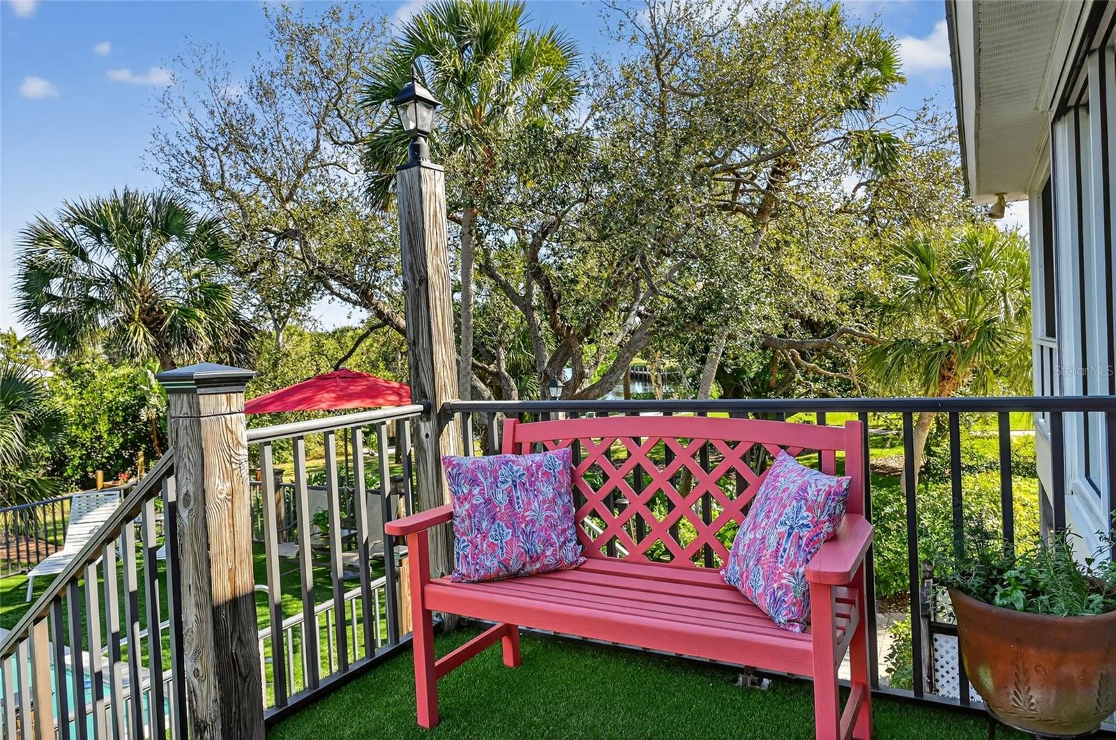 Image 38 of 95 For 10110 Creekside Drive