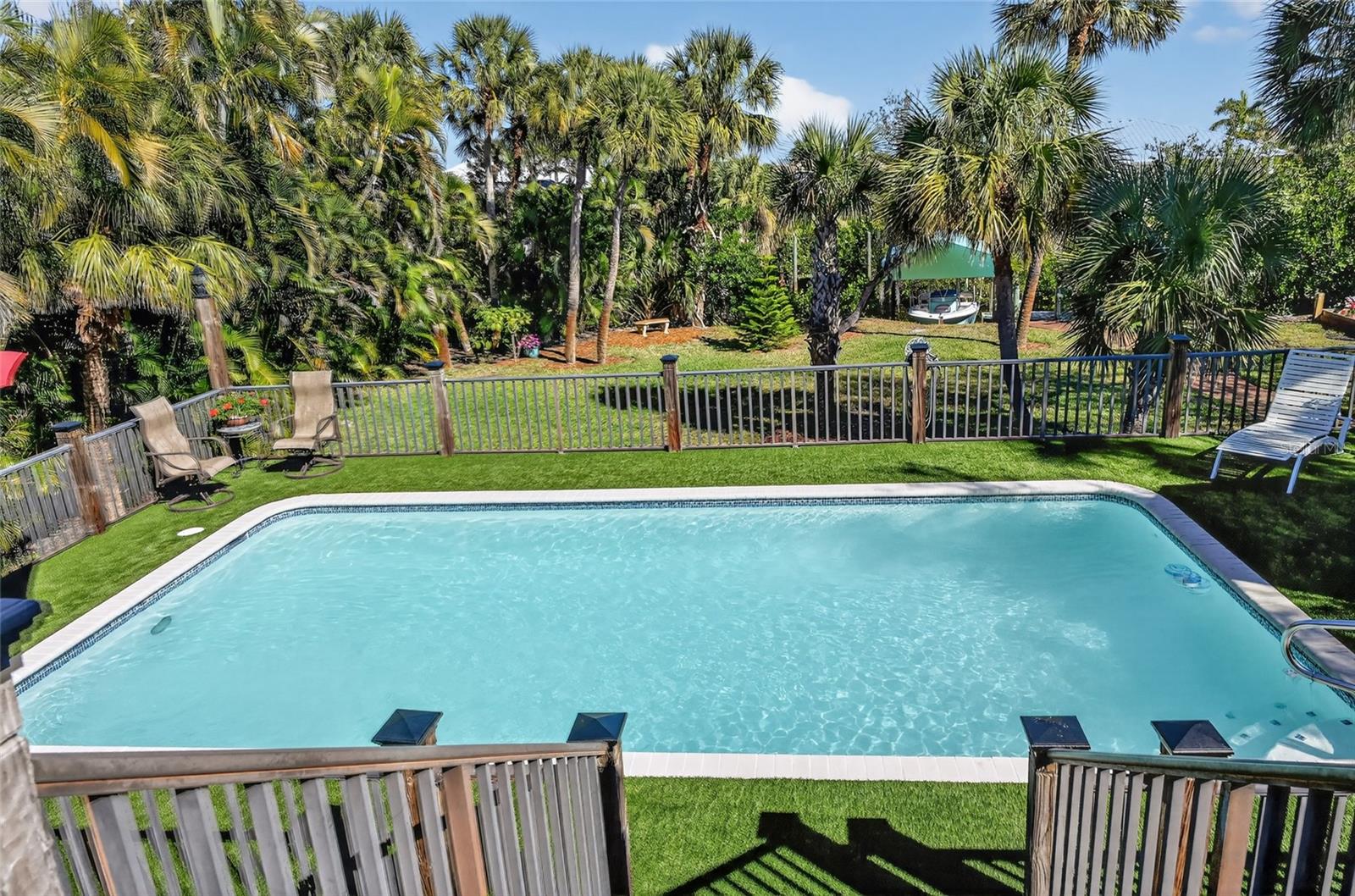 Image 39 of 95 For 10110 Creekside Drive