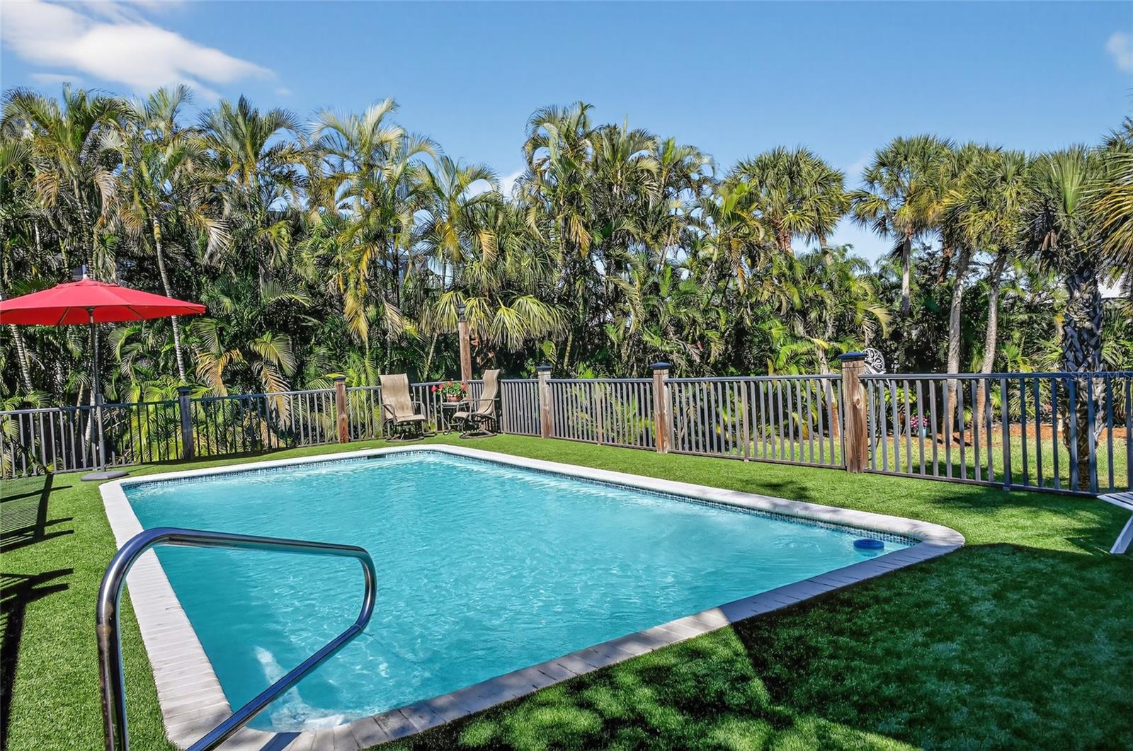 Image 40 of 95 For 10110 Creekside Drive