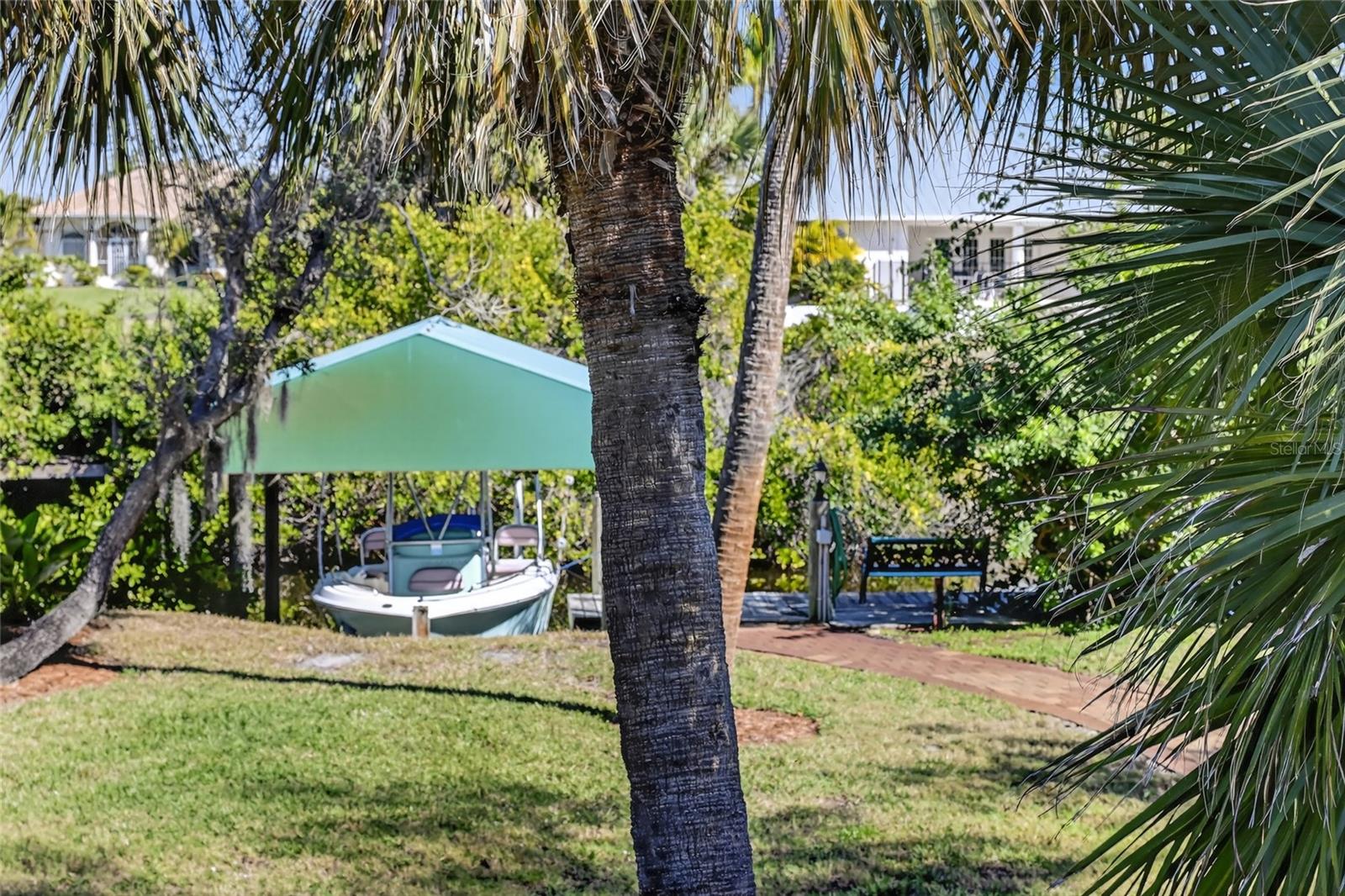 Image 42 of 95 For 10110 Creekside Drive